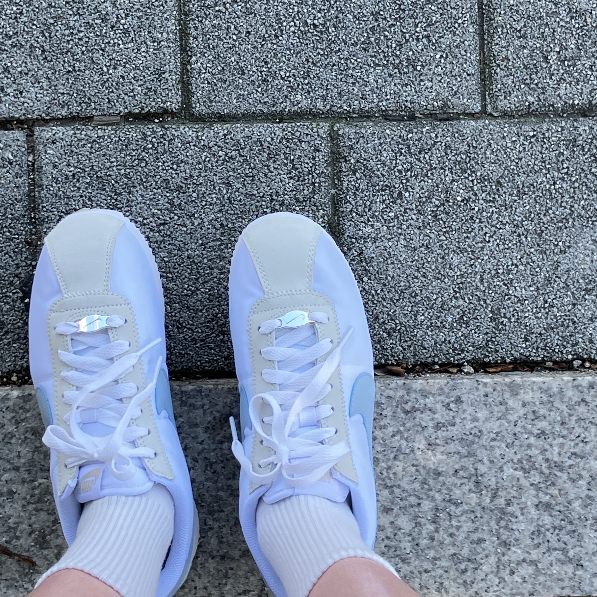 (W) Nike Cortez Light Armory Blue 착용 스타일 - 2