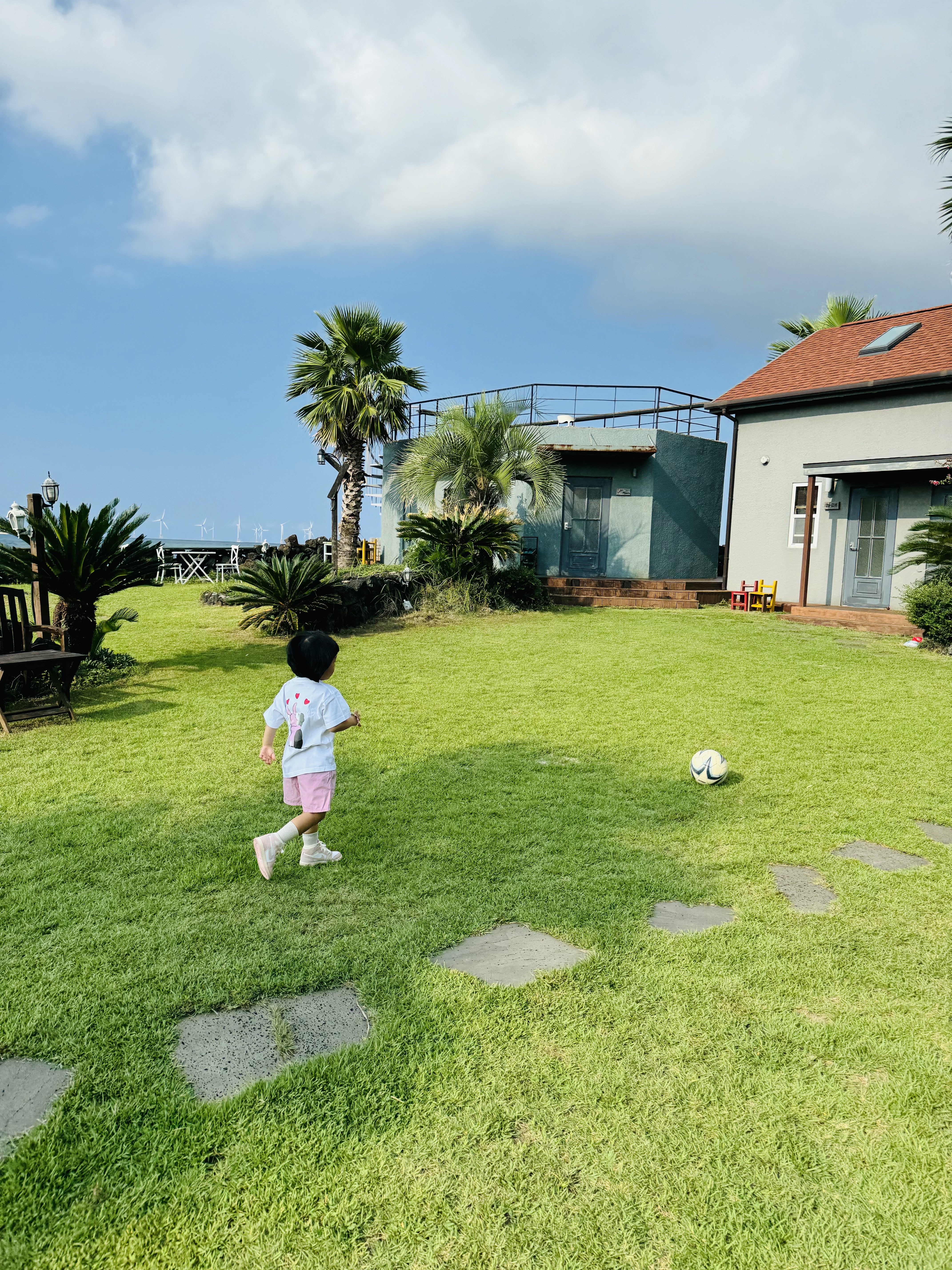 (Kids) Patagonia Funhoggers Cotton Shorts Sunfade Pink, (TD) Jordan 1 Retro High OG Coconut Milk and Sail 착용 스타일 - 5