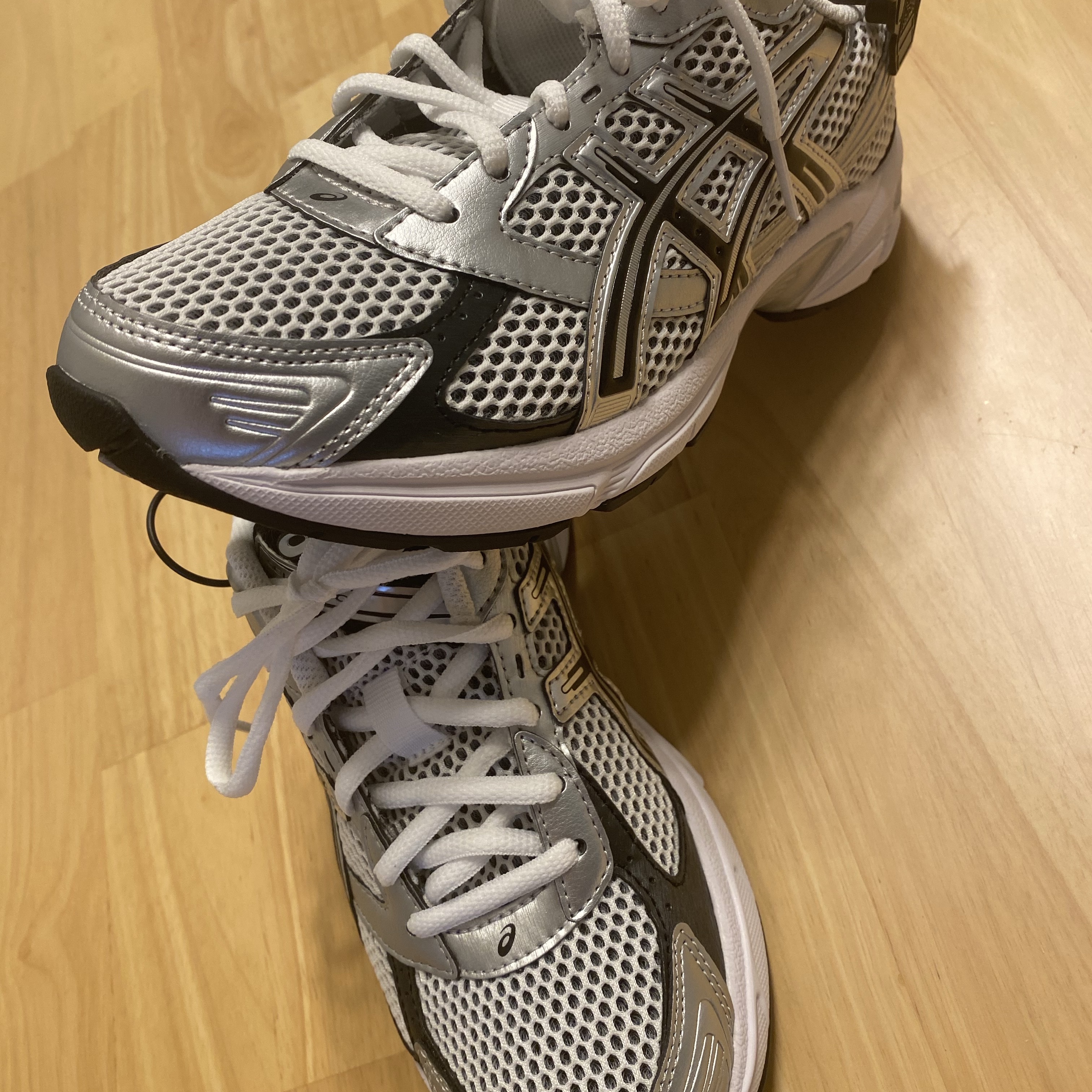 Asics Gel-1130 White Black 착용 스타일