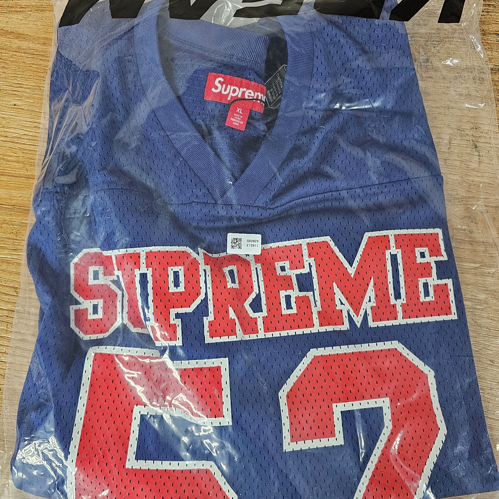 Supreme Spiderweb Football Jersey Navy - 24SS 착용 스타일
