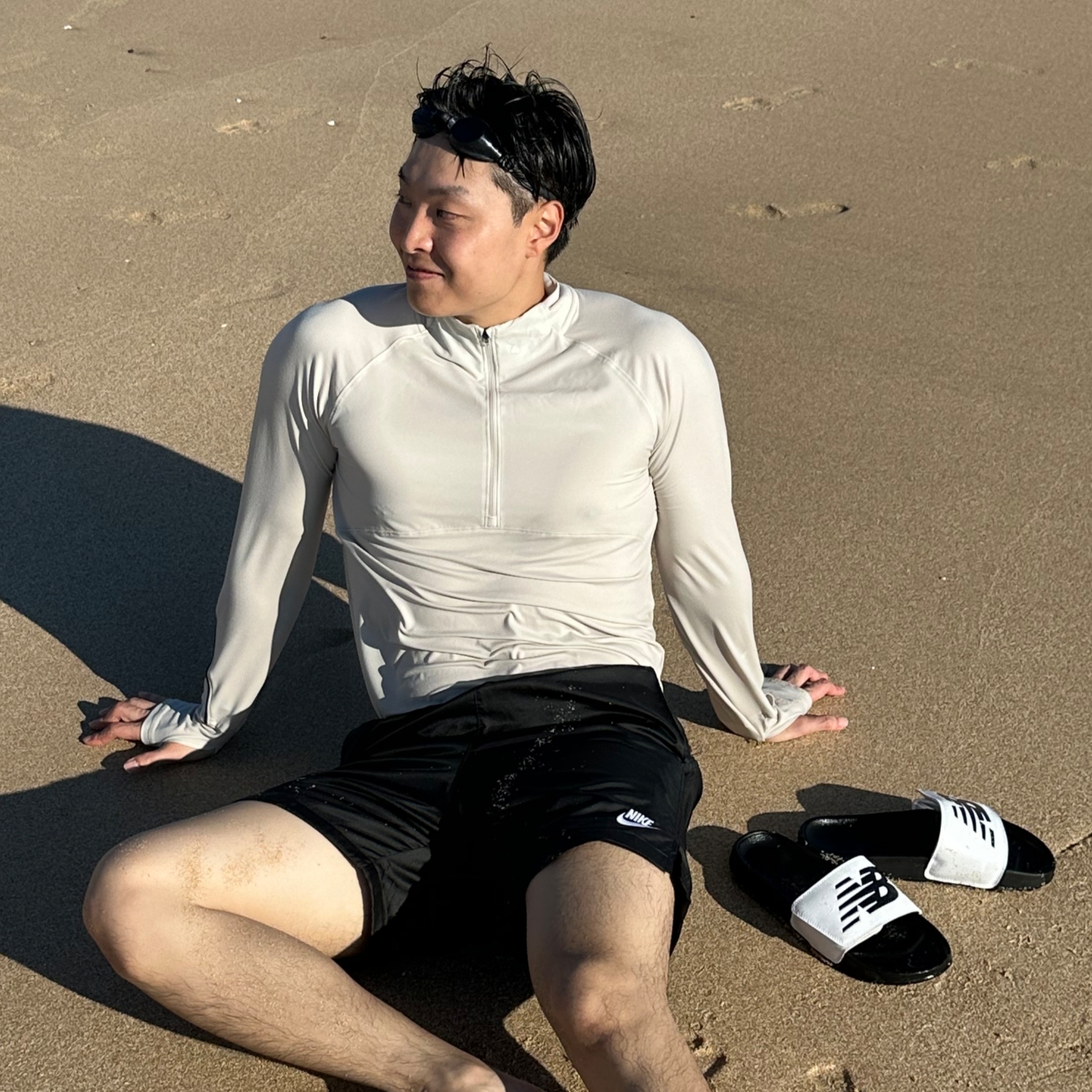 Under Armour Qualifire Run 2.0 Half Zip Black Reflective, New Balance 1101 White Black 착용 스타일 - 1