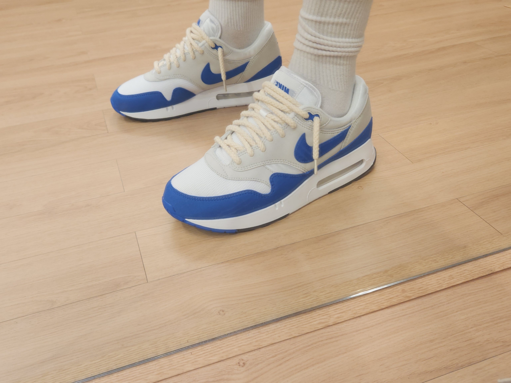 (W) Nike Air Max 1 '86 OG Royal Blue 착용 스타일 - 1