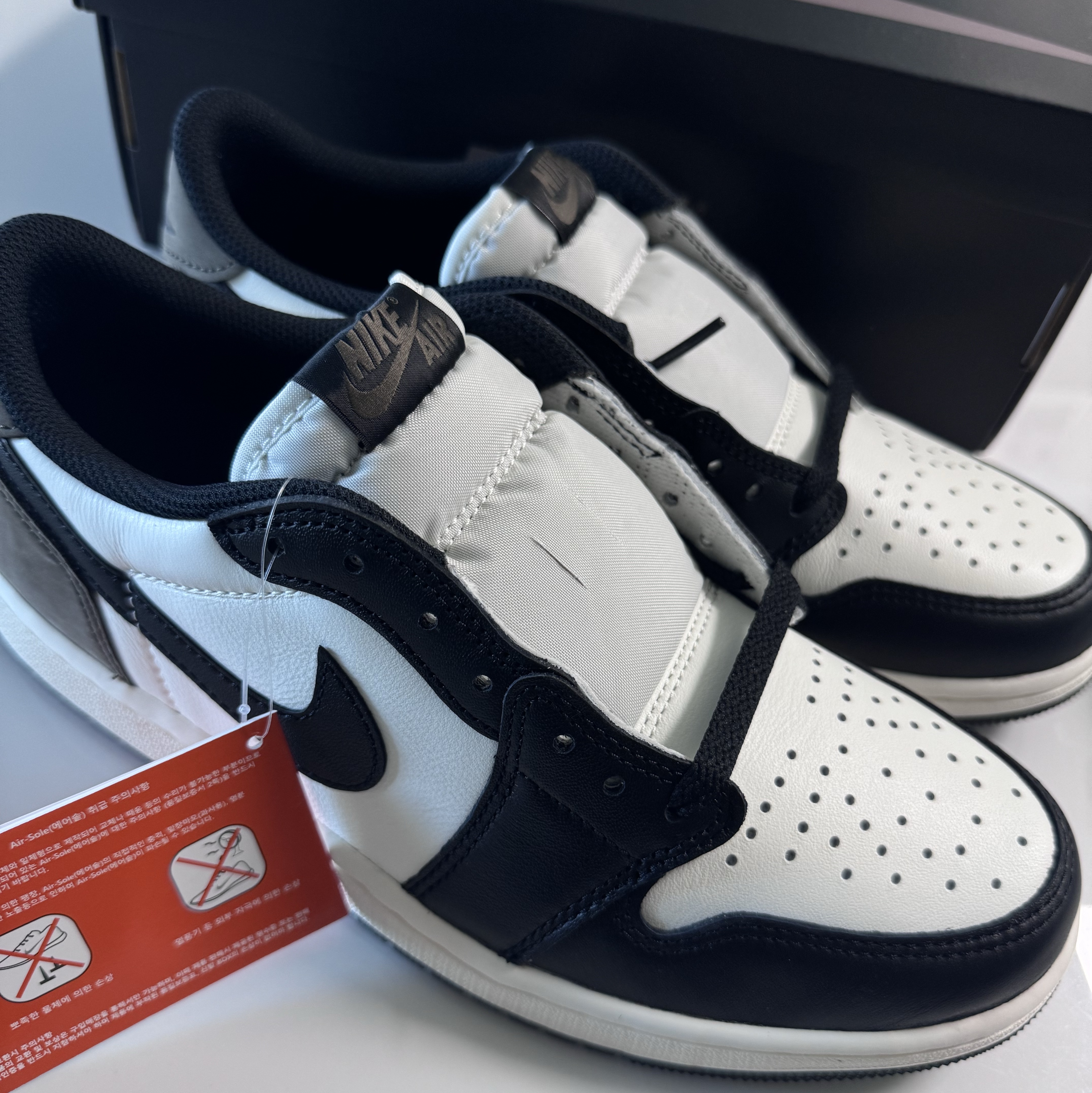 Jordan 1 Retro Low OG Mocha 착용 스타일