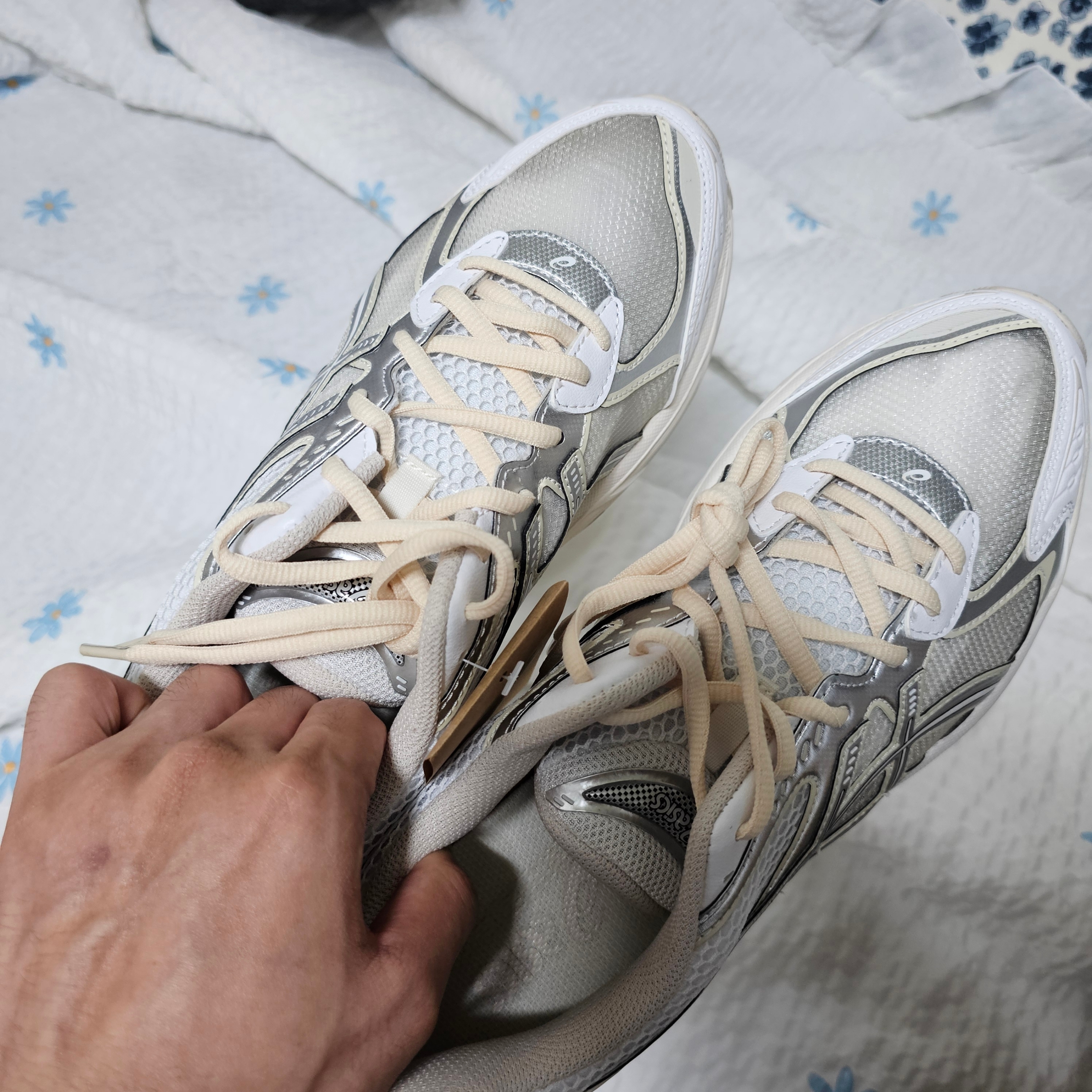 Asics x Above The Clouds GT-2160 White Pure Silver 착용 스타일