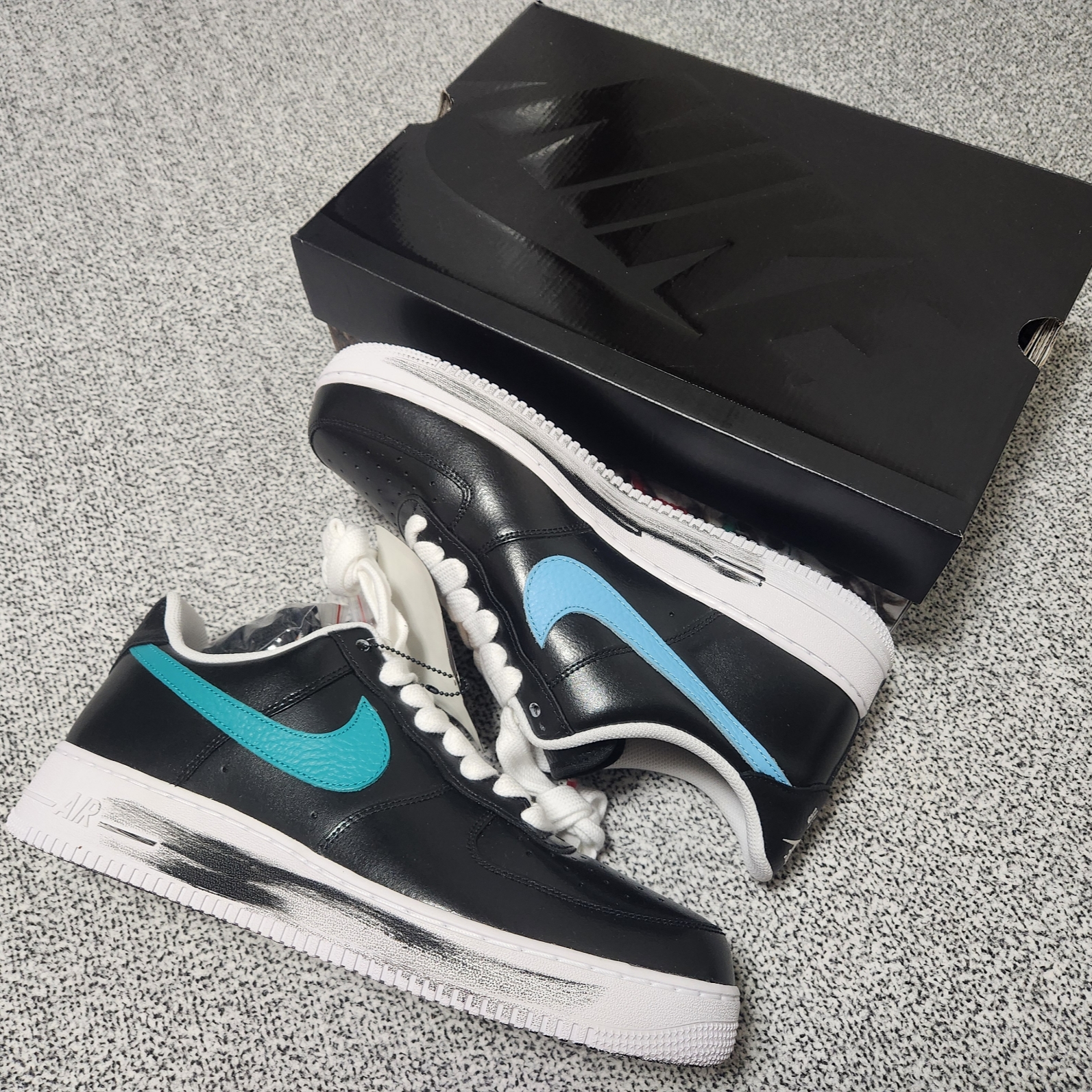 Nike x Peaceminusone Air Force 1 Low Para-Noise 3.0 Black and Multicolor 착용 스타일 - 3