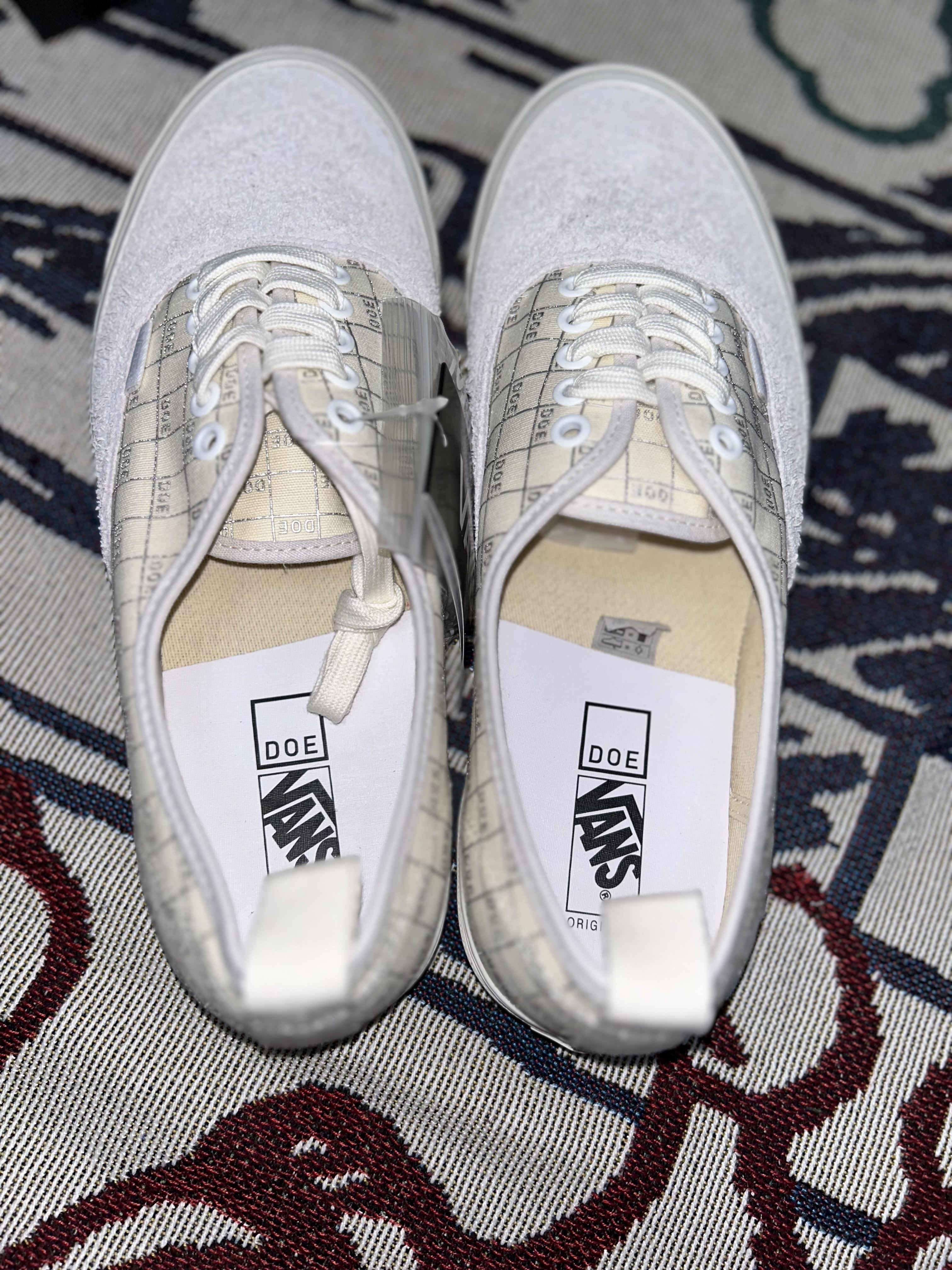 Vans DOE Vault Authentic LX Cream 착용 스타일 - 3