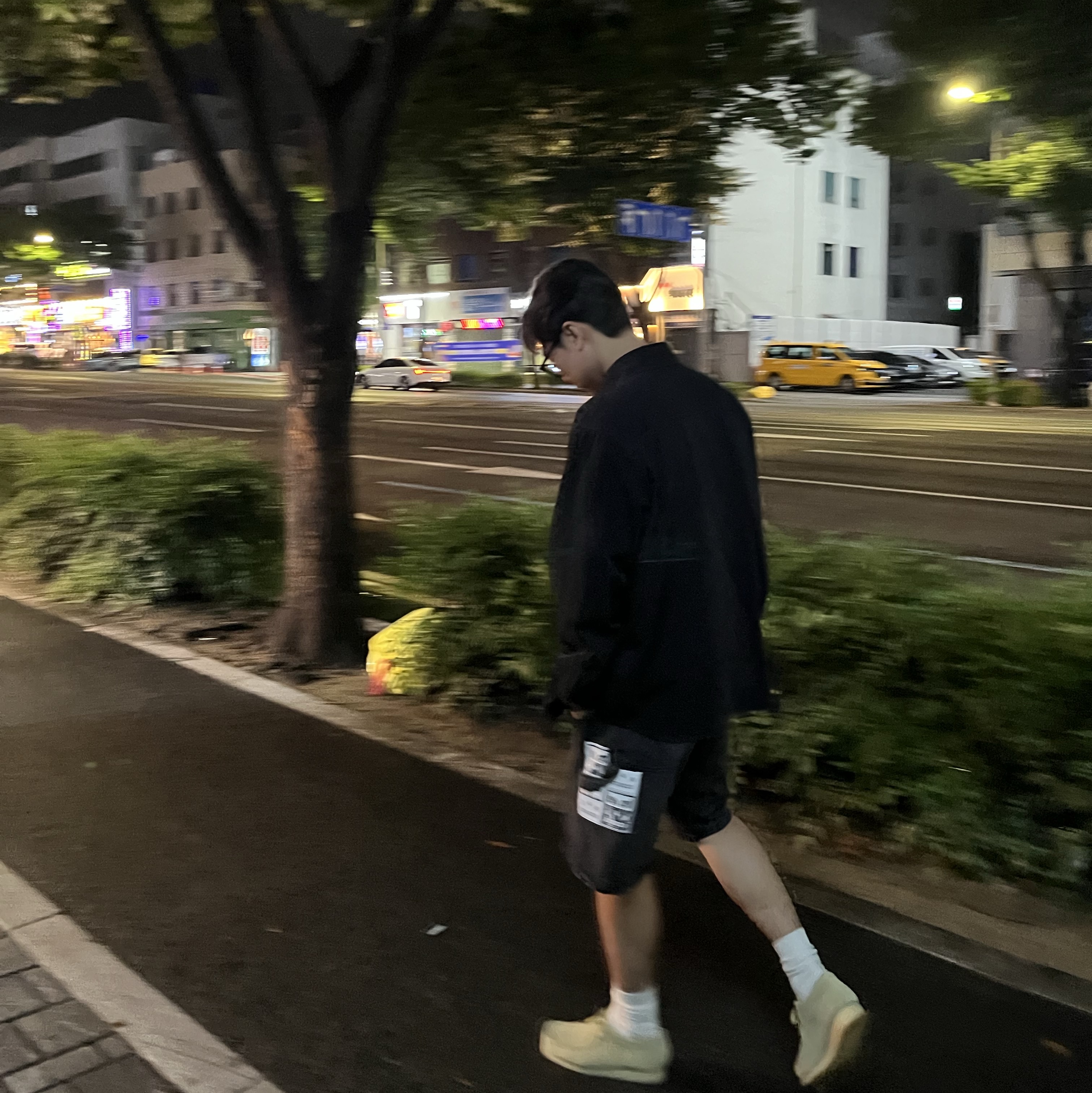 Clarks Wallabee Maple Suede, IAB Studio x Obey Poster Carpenter Denim Shorts Dusty Black 착용 스타일
