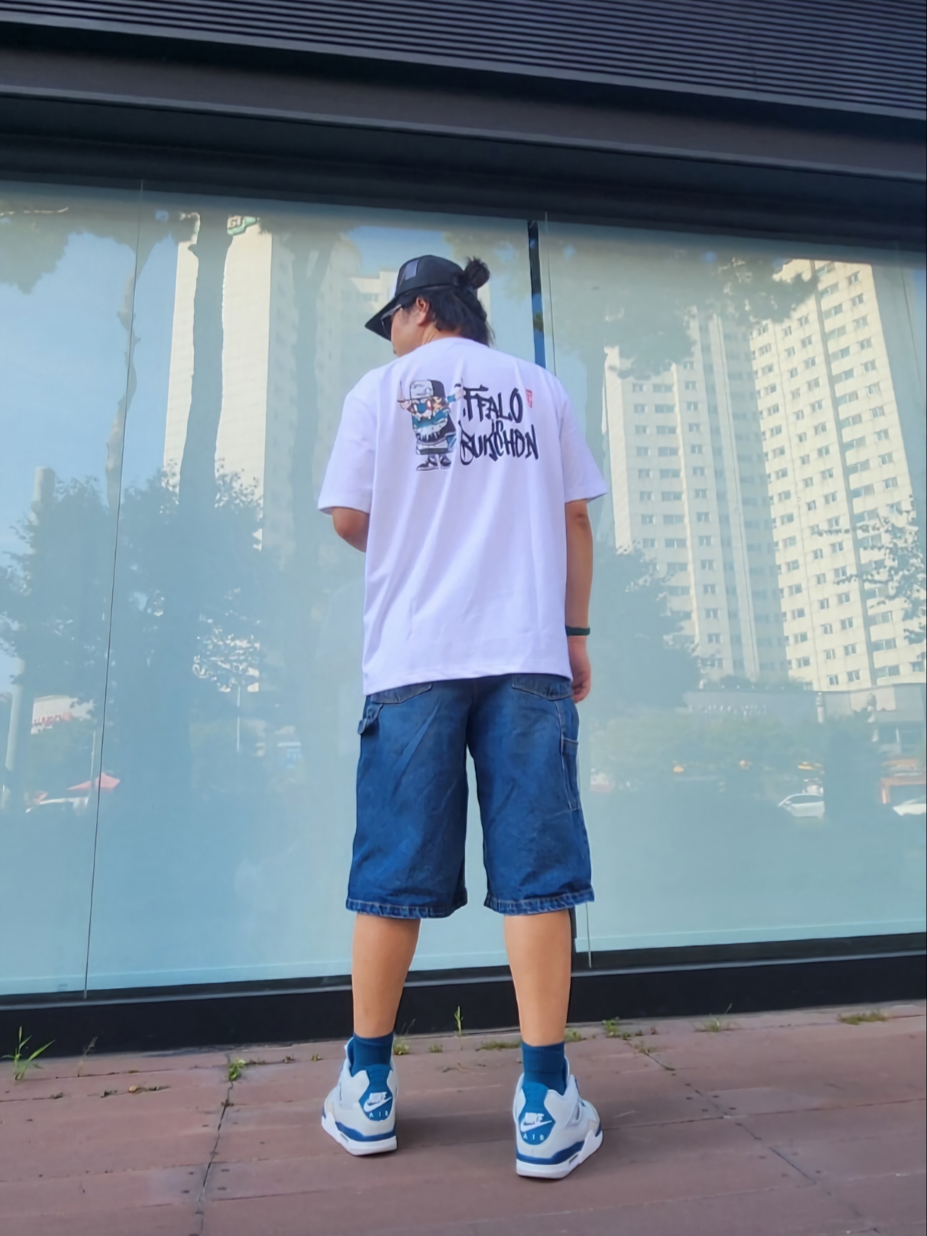 Chrome Hearts King Taco Mesh Trucker Hat Black, Jordan 4 Retro Industrial Blue 착용 스타일 - 1