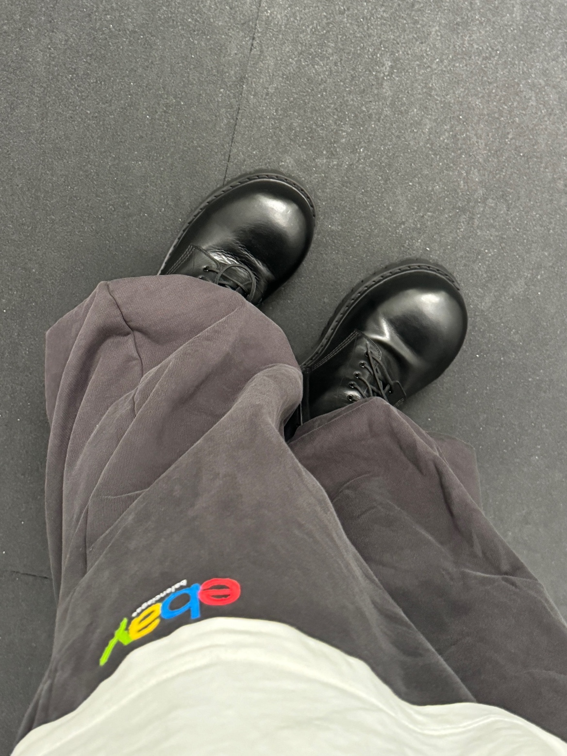 Balenciaga Ebay Zip-Up Hoodie Regular Fit Black, Balenciaga Ebay Baggy Sweatpants Black 착용 스타일 - 3