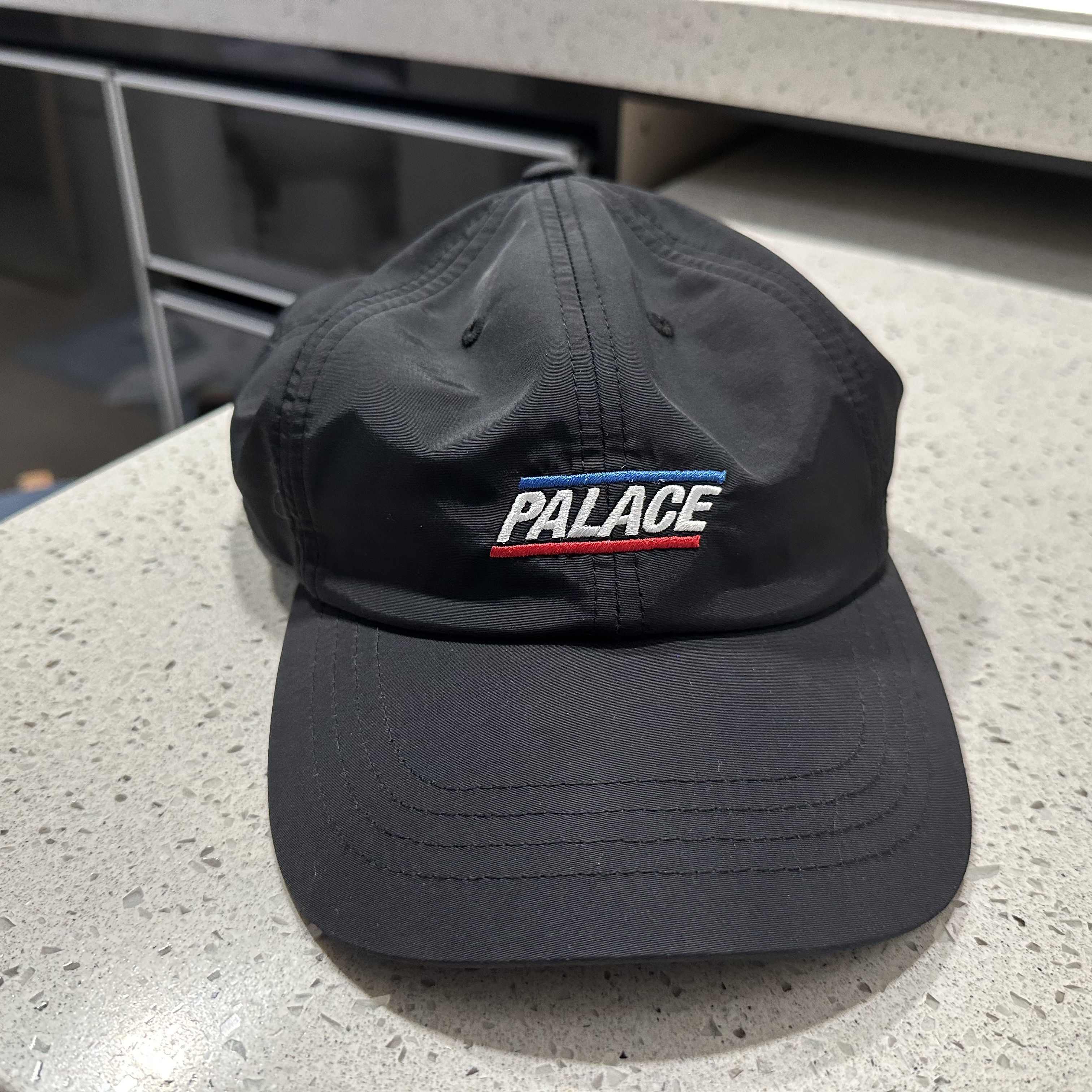 Palace Basically A Shell 6-Panel Black - 24SS 착용 스타일 - 1