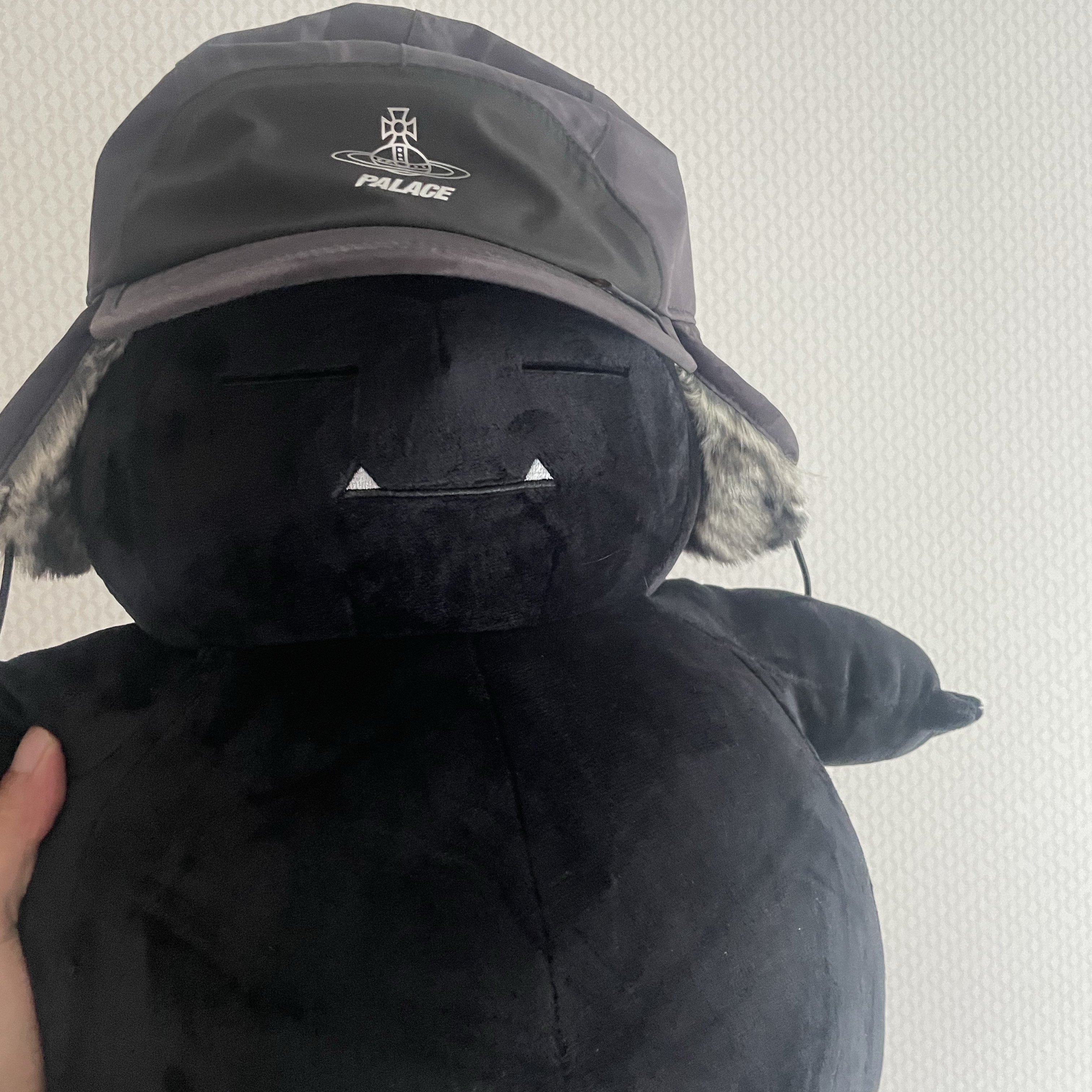 Palace x Vivienne Westwood Gore-Tex Shooting Cap Mono Print - 24FW 착용 스타일 - 3