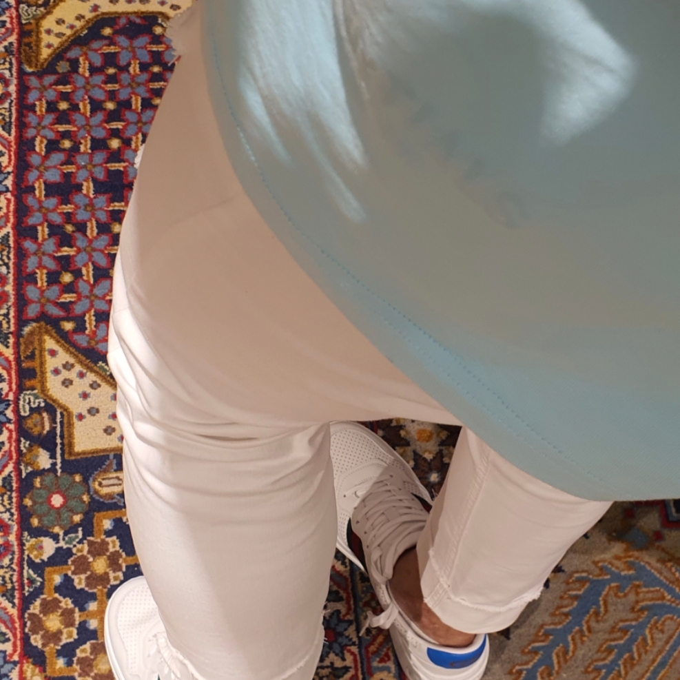 Gucci Sneakers in Leather with Web White Blue 착용 스타일 - 3