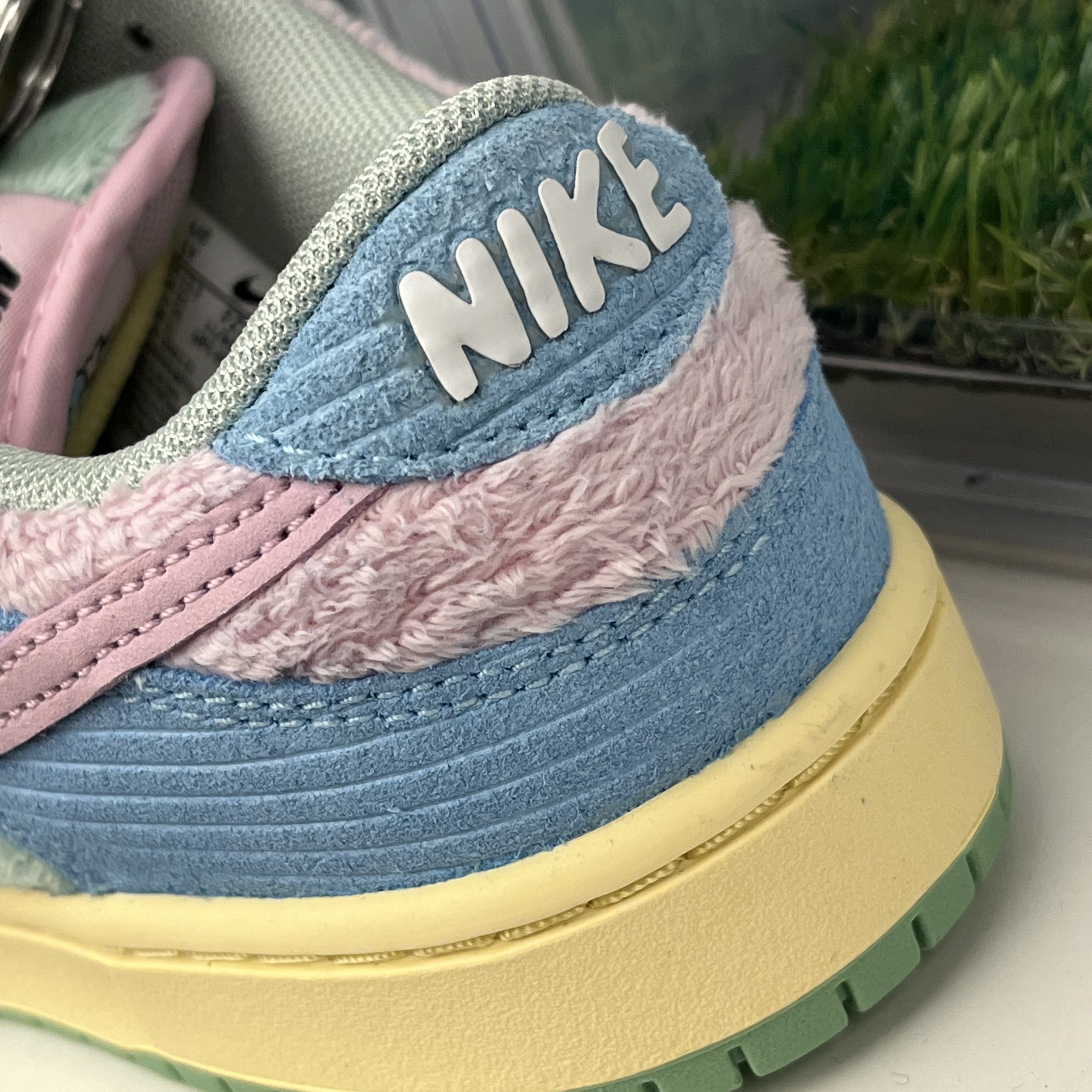 (PS) Nike x Verdy SB Dunk Low Pro Blue Gaze and Enamel Green 착용 스타일 - 2