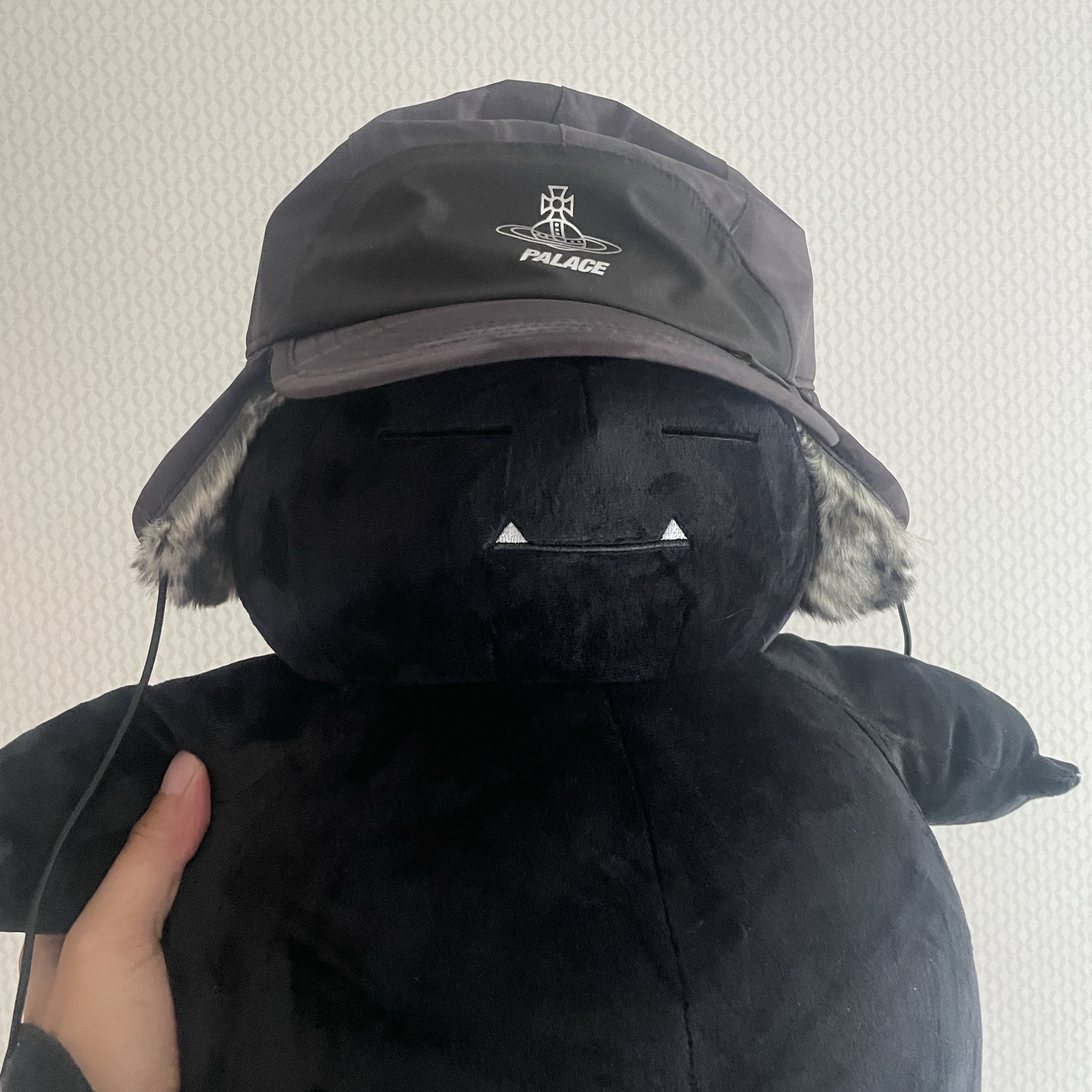 Palace x Vivienne Westwood Gore-Tex Shooting Cap Mono Print - 24FW 착용 스타일 - 2