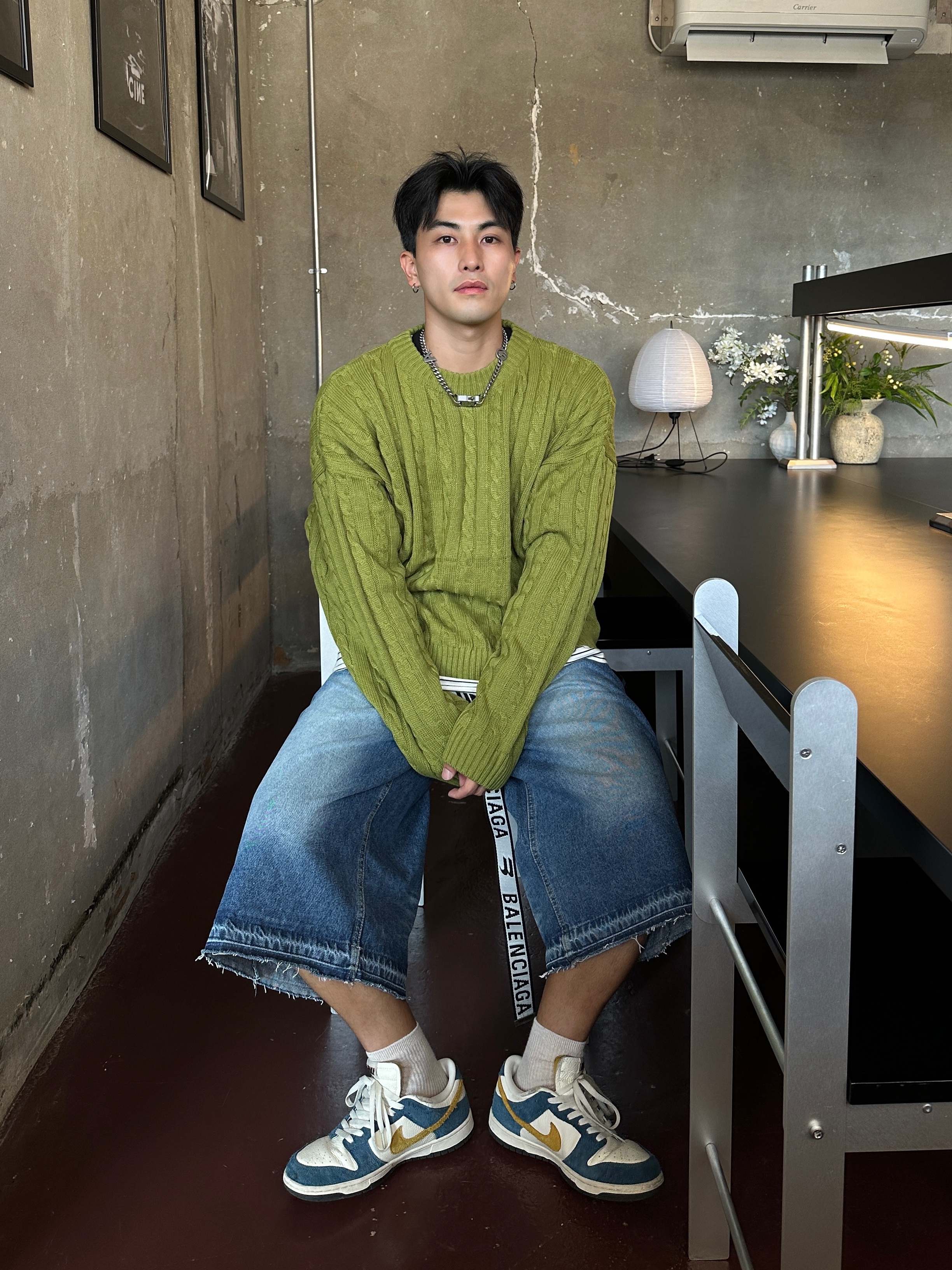 1017 Alyx 9SM Chain Buckle Necklace Silver, Nike x Kasina Dunk Low 80's Bus 착용 스타일 - 1
