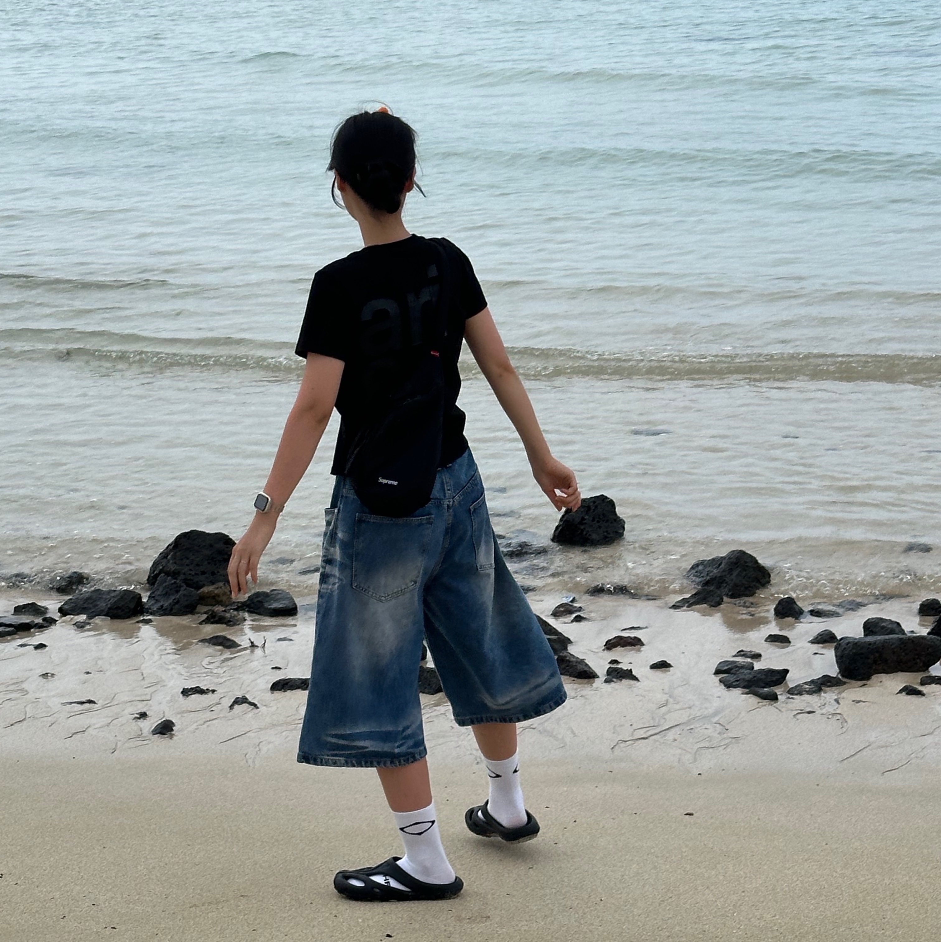 Mischief Rhombus Middle Tube Socks Pink White Black (3 Pack), Supreme Sling Bag Black - 20FW 착용 스타일 - 2