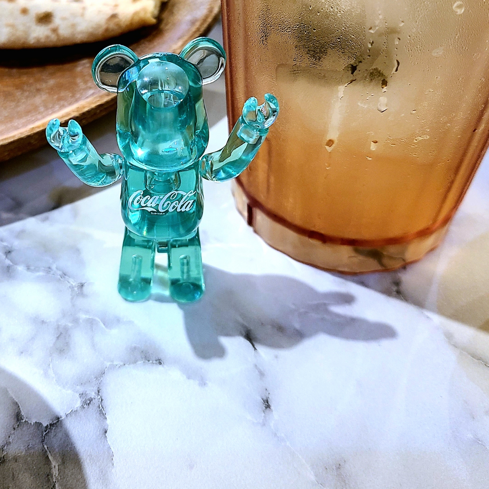 Bearbrick x Coca-Cola Georgia Green 100％ & 400% 착용 스타일 - 2