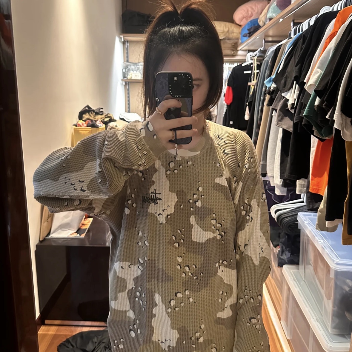 Stussy Raglan Thermal LS Crew Desert Camo 착용 스타일 - 2