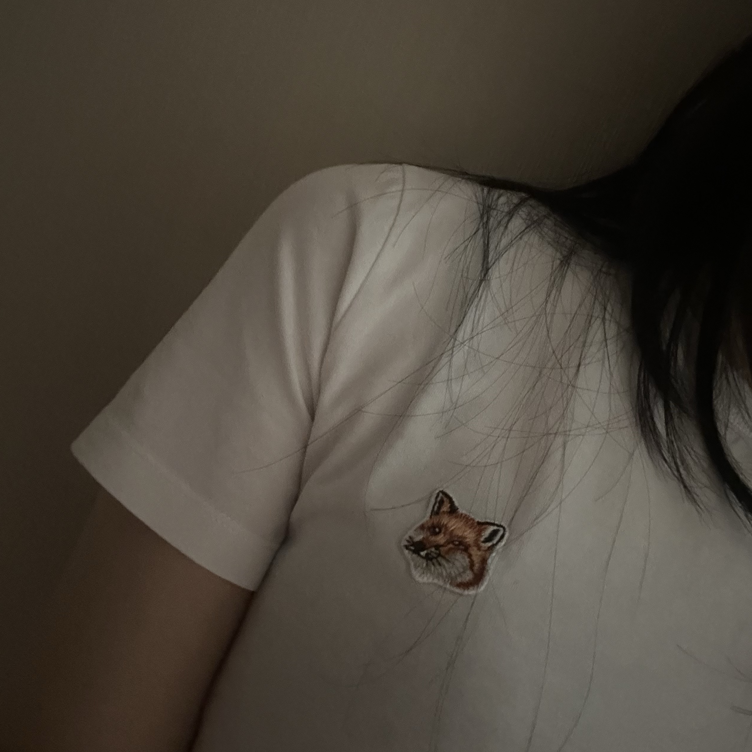 (W) Maison Kitsune Fox Head Patch Classic T-Shirt White 착용 스타일