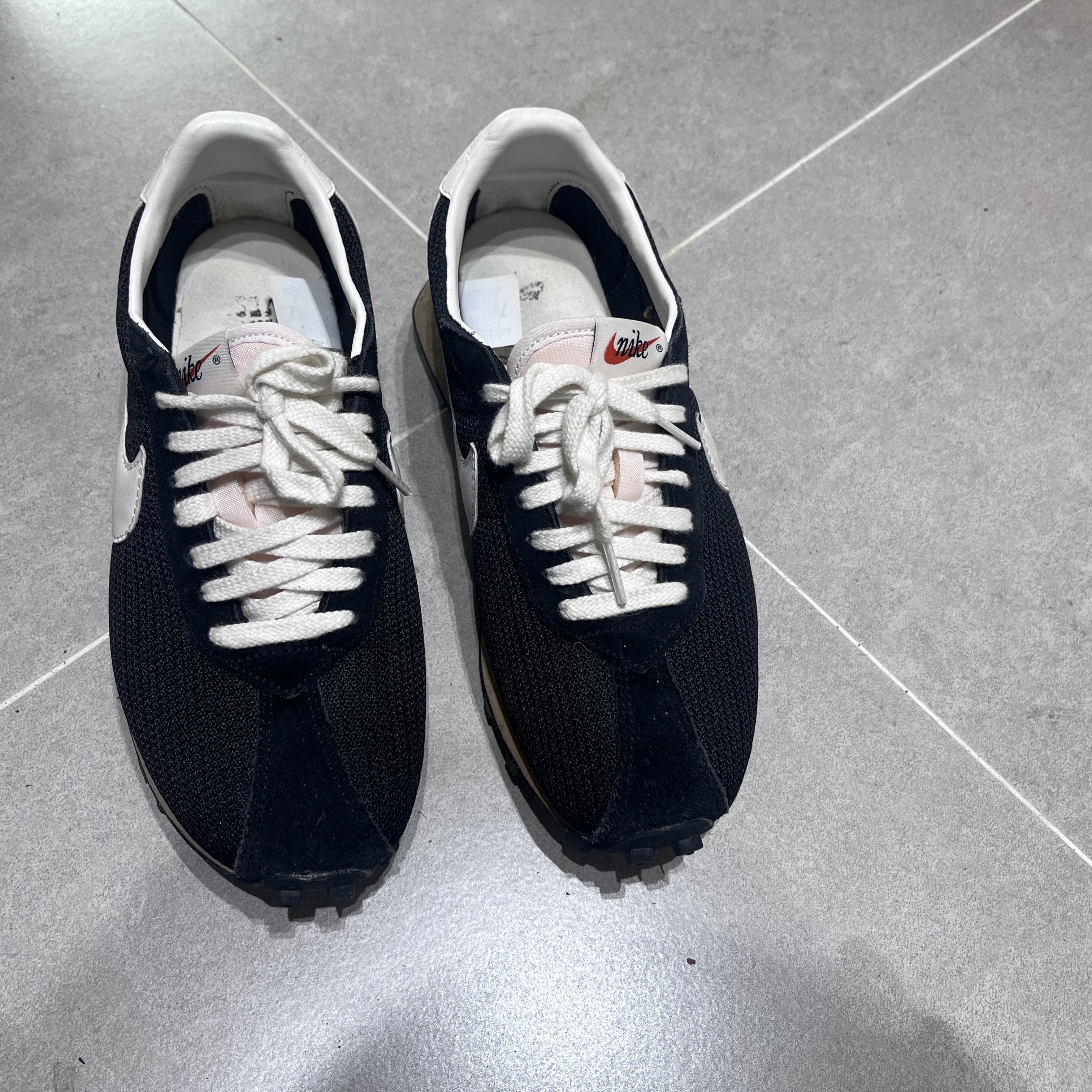 Nike LD-1000 SP Black and Sail 착용 스타일 - 1