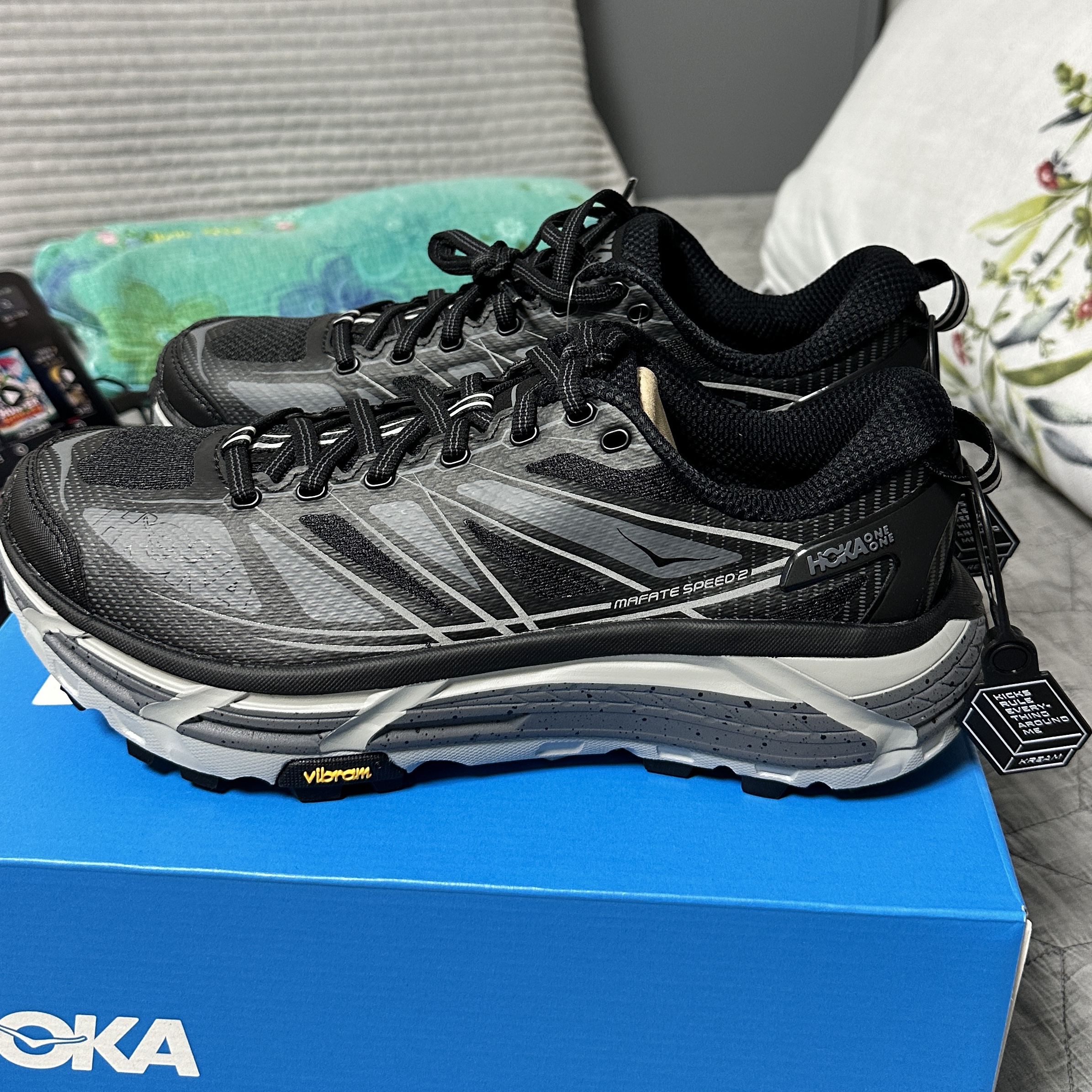 Hoka Mafate Speed 2 Black Castlerock, Hoka Hopara 2 Black 착용 스타일 - 2