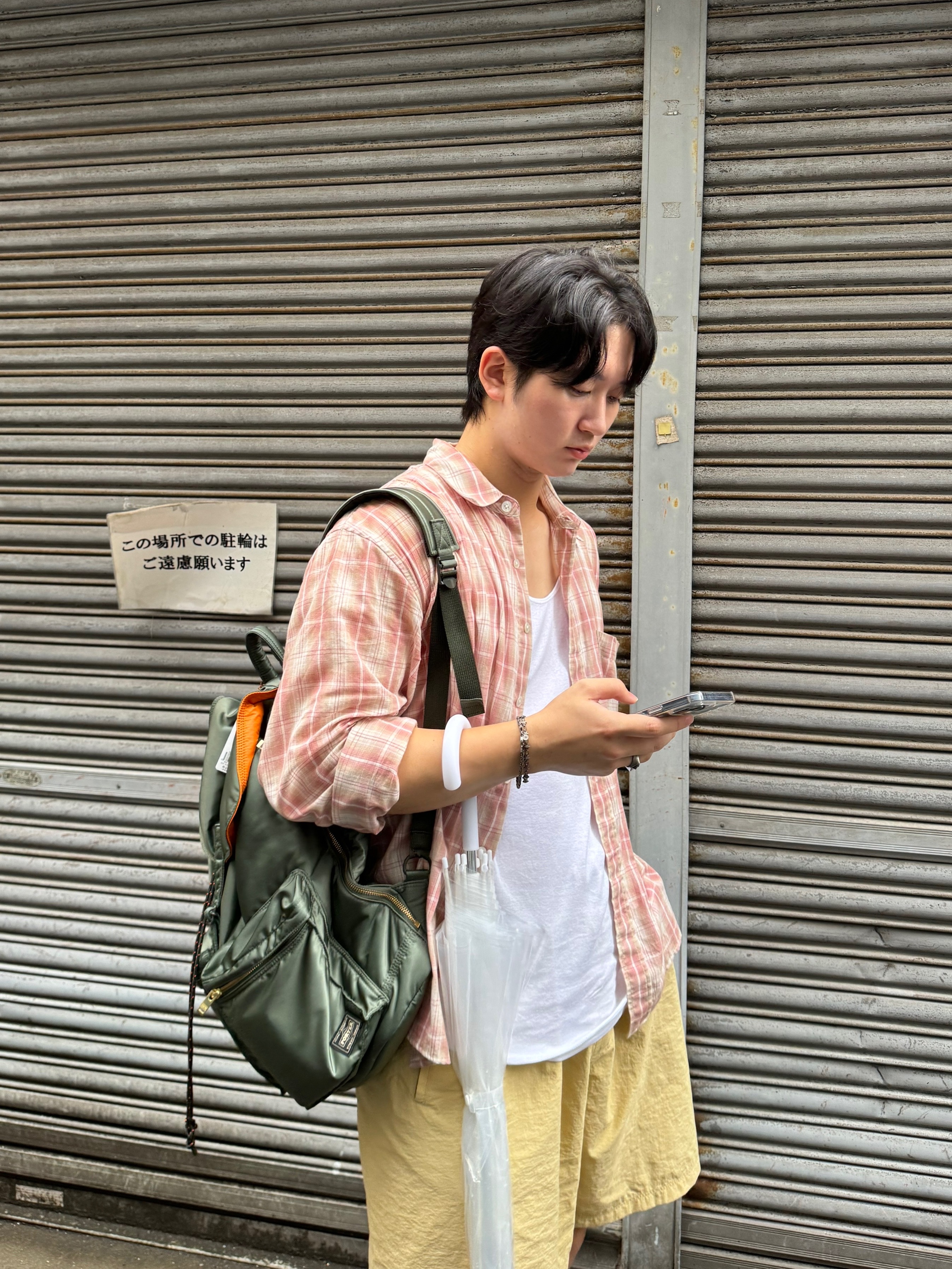 Porter All New Tanker Rucksack Sage Green 착용 스타일 - 1