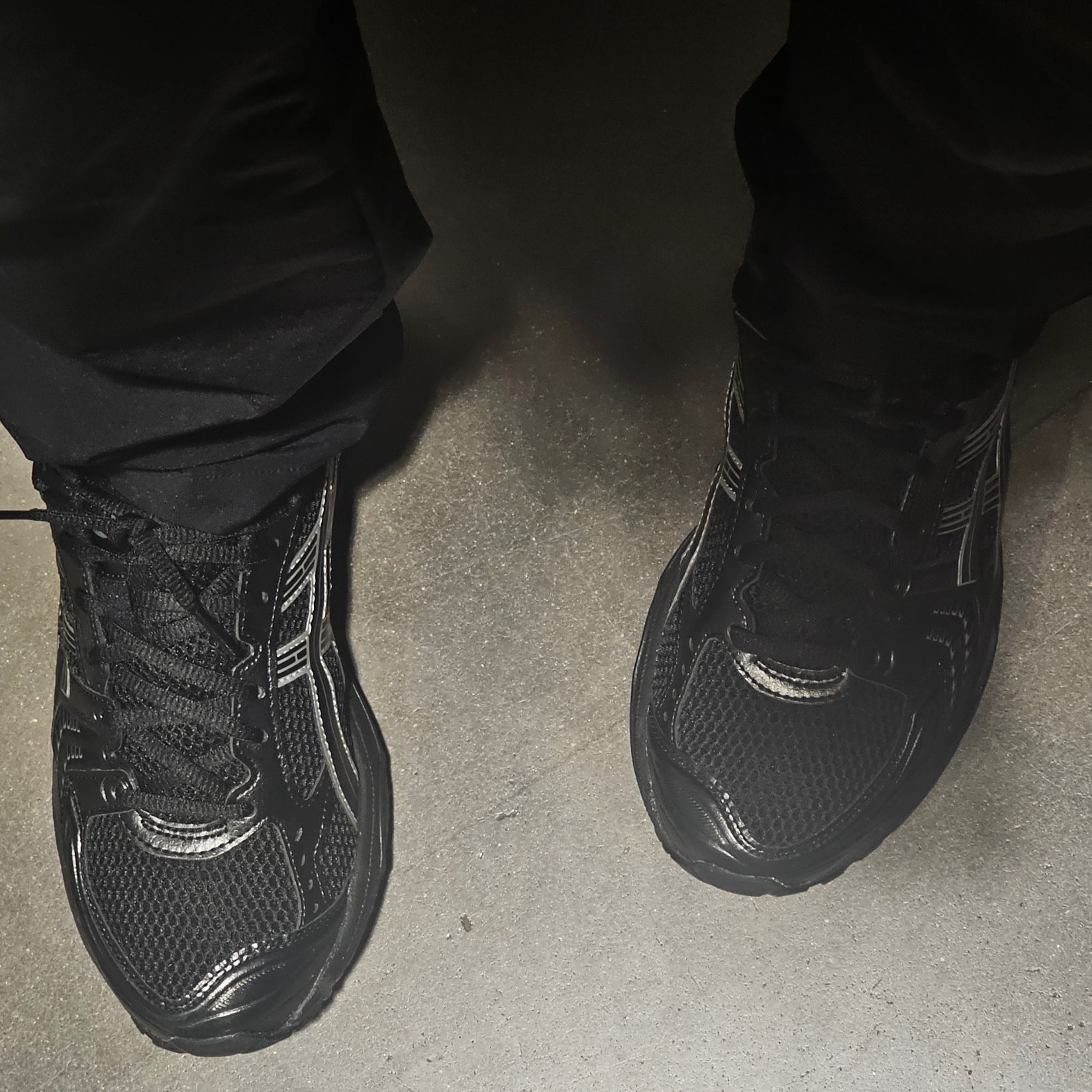 Asics Gel-Kayano 14 Black Pure Silver 착용 스타일