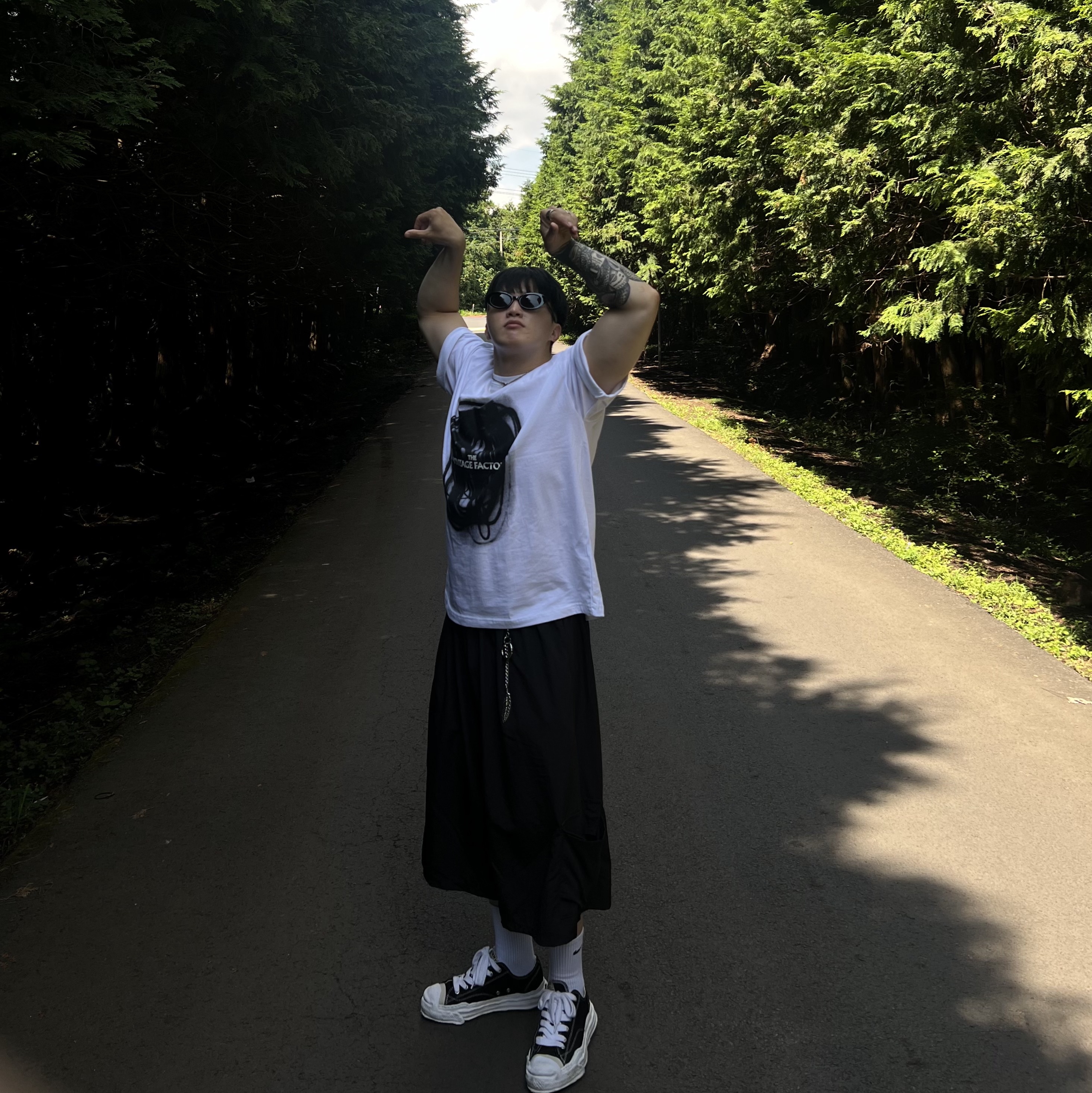 Maison Mihara Yasuhiro Hank OG Sole Canvas Low-top Sneakers Black 착용 스타일 - 5