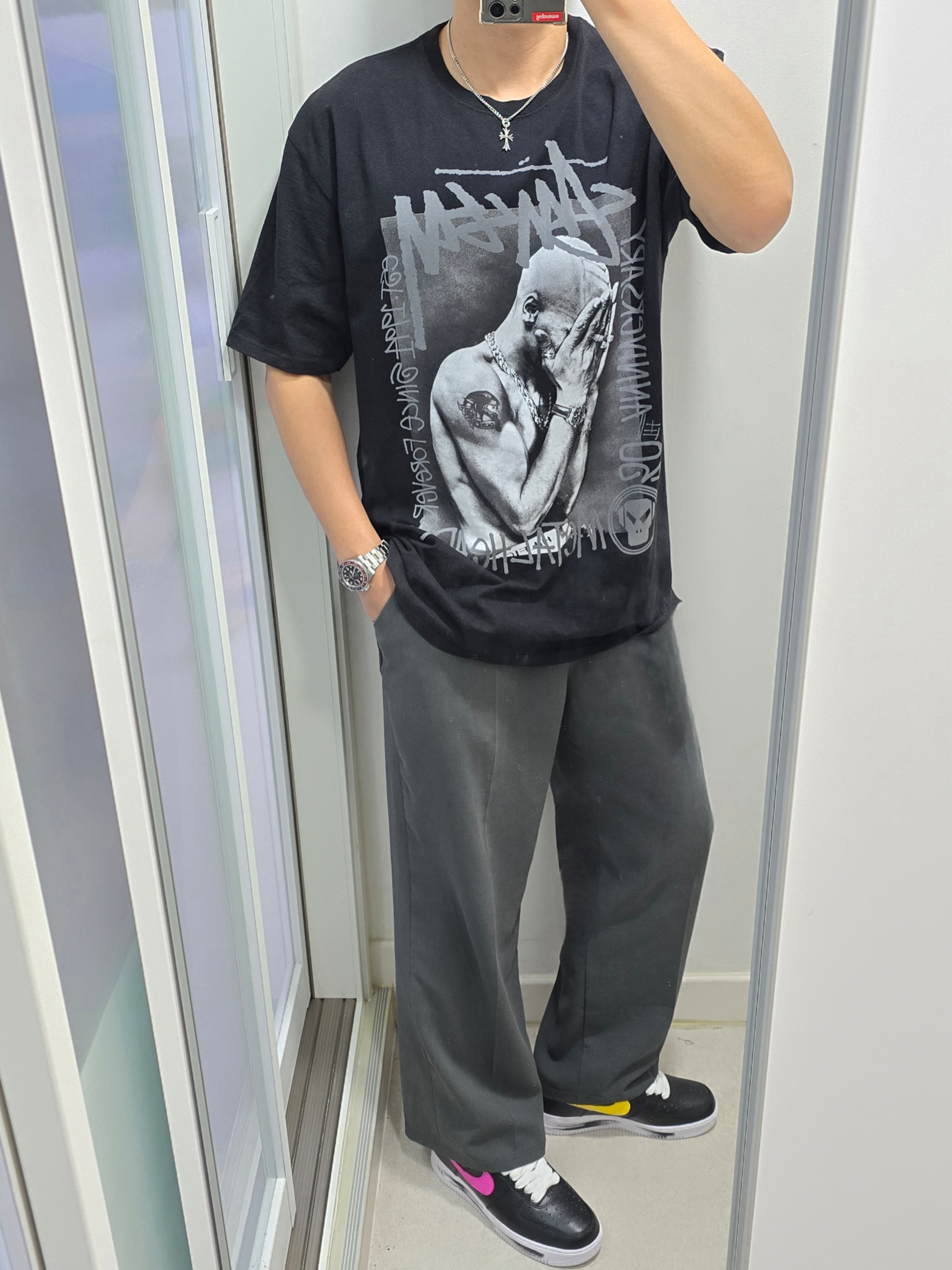 Nike x Peaceminusone Air Force 1 Low Para-Noise 3.0 Black and Multicolor, Stussy x Goldie Metalheadz 30 T-Shirt Black 착용 스타일
