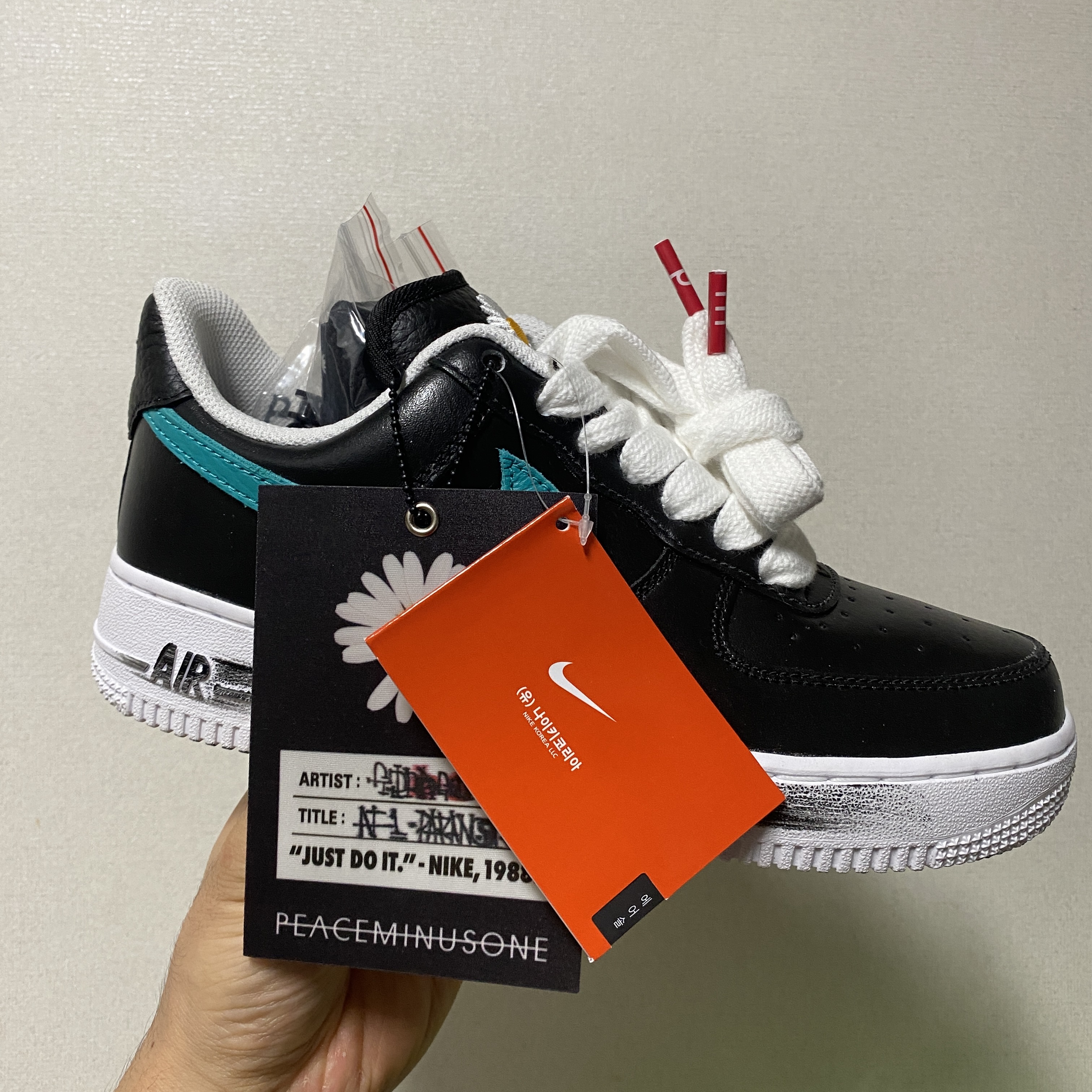 Nike x Peaceminusone Air Force 1 Low Para-Noise 3.0 Black and Multicolor 착용 스타일