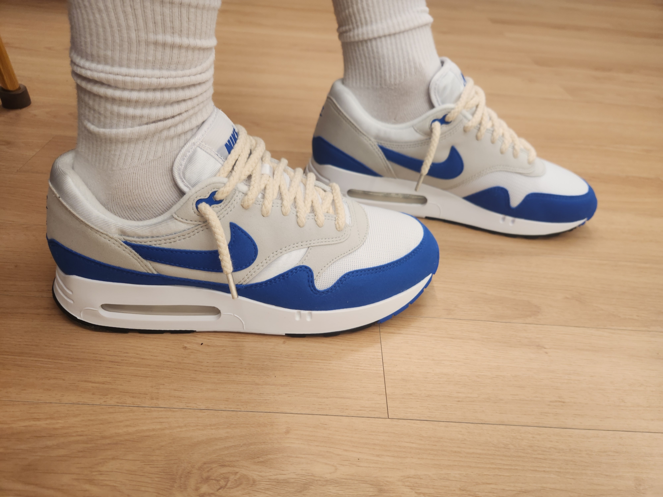 (W) Nike Air Max 1 '86 OG Royal Blue 착용 스타일 - 2