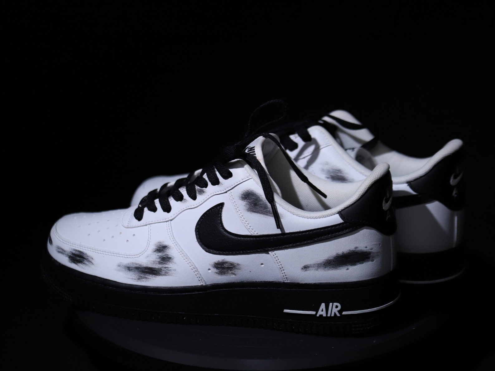 Nike Air Force 1 Low White Black Midsole 착용 스타일 - 2