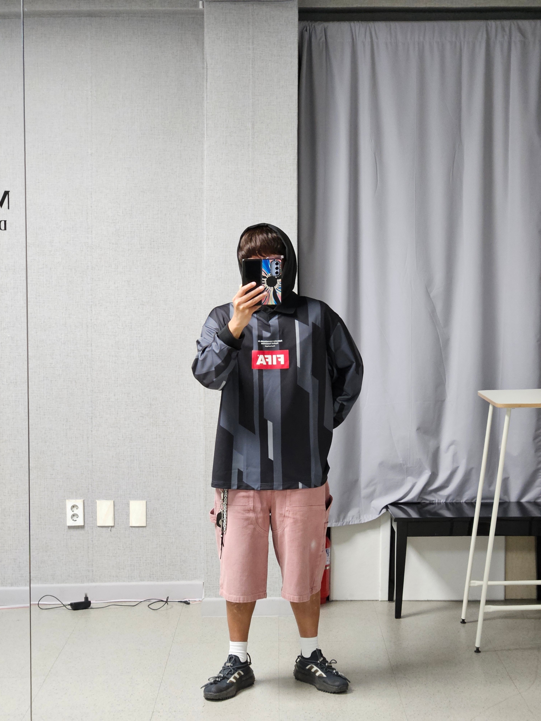 Thevinylhouse Dyed Double Knee Shorts Pink, Adidas x Bajowoo NMD S1 Carbon Core Black 착용 스타일