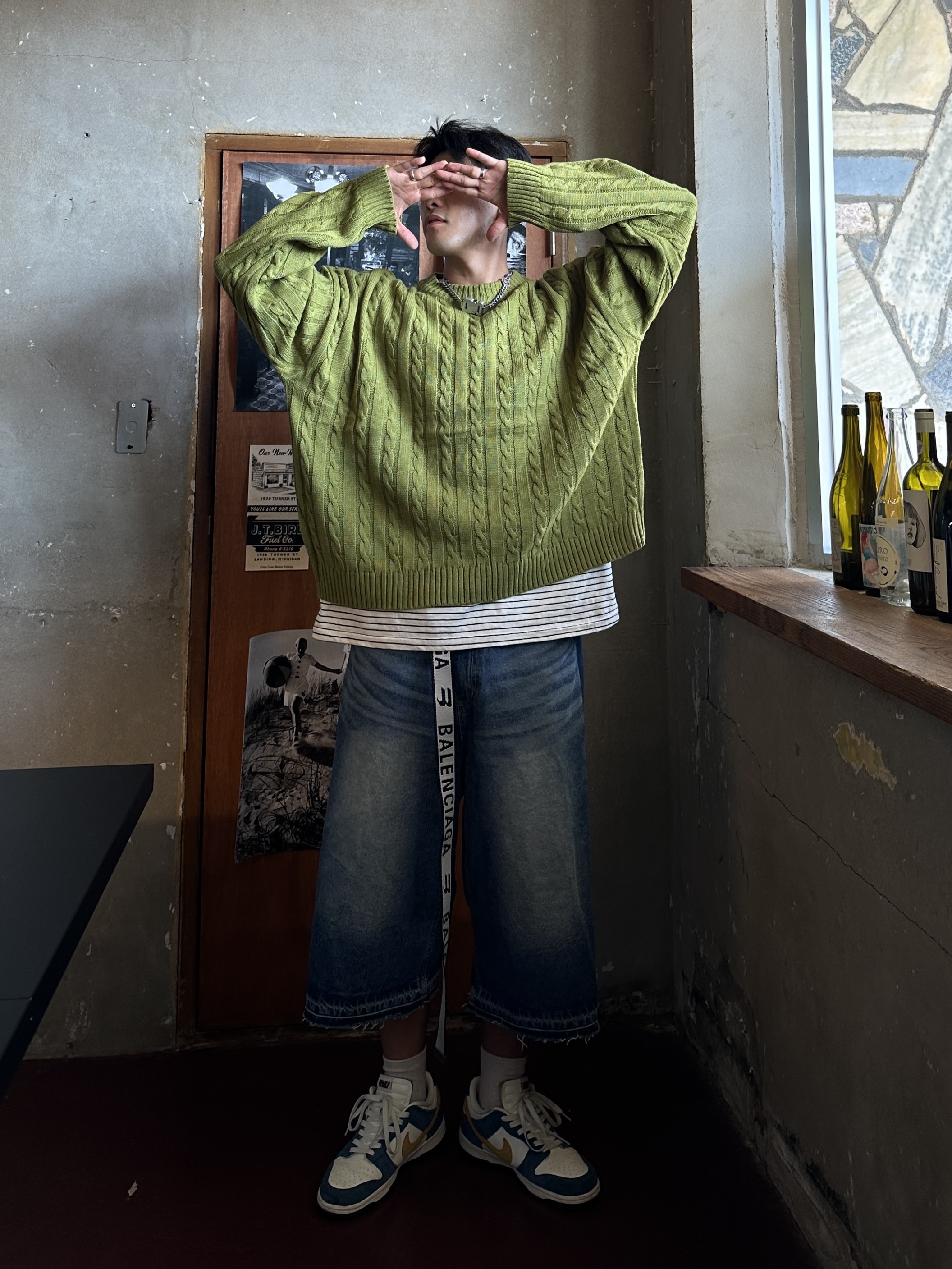 1017 Alyx 9SM Chain Buckle Necklace Silver, Nike x Kasina Dunk Low 80's Bus 착용 스타일 - 2