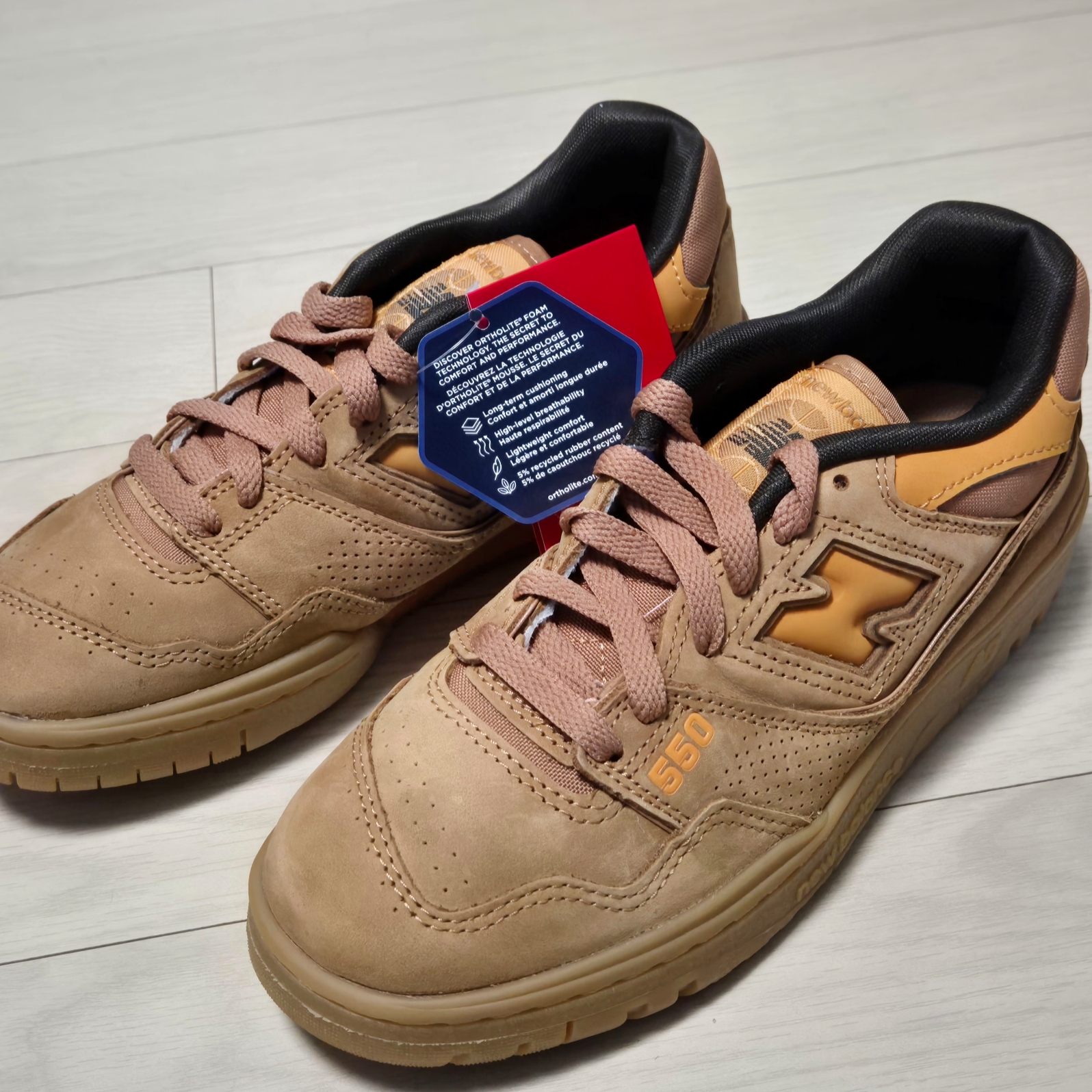 New Balance 550 Brown - 2E Wide 착용 스타일 - 1