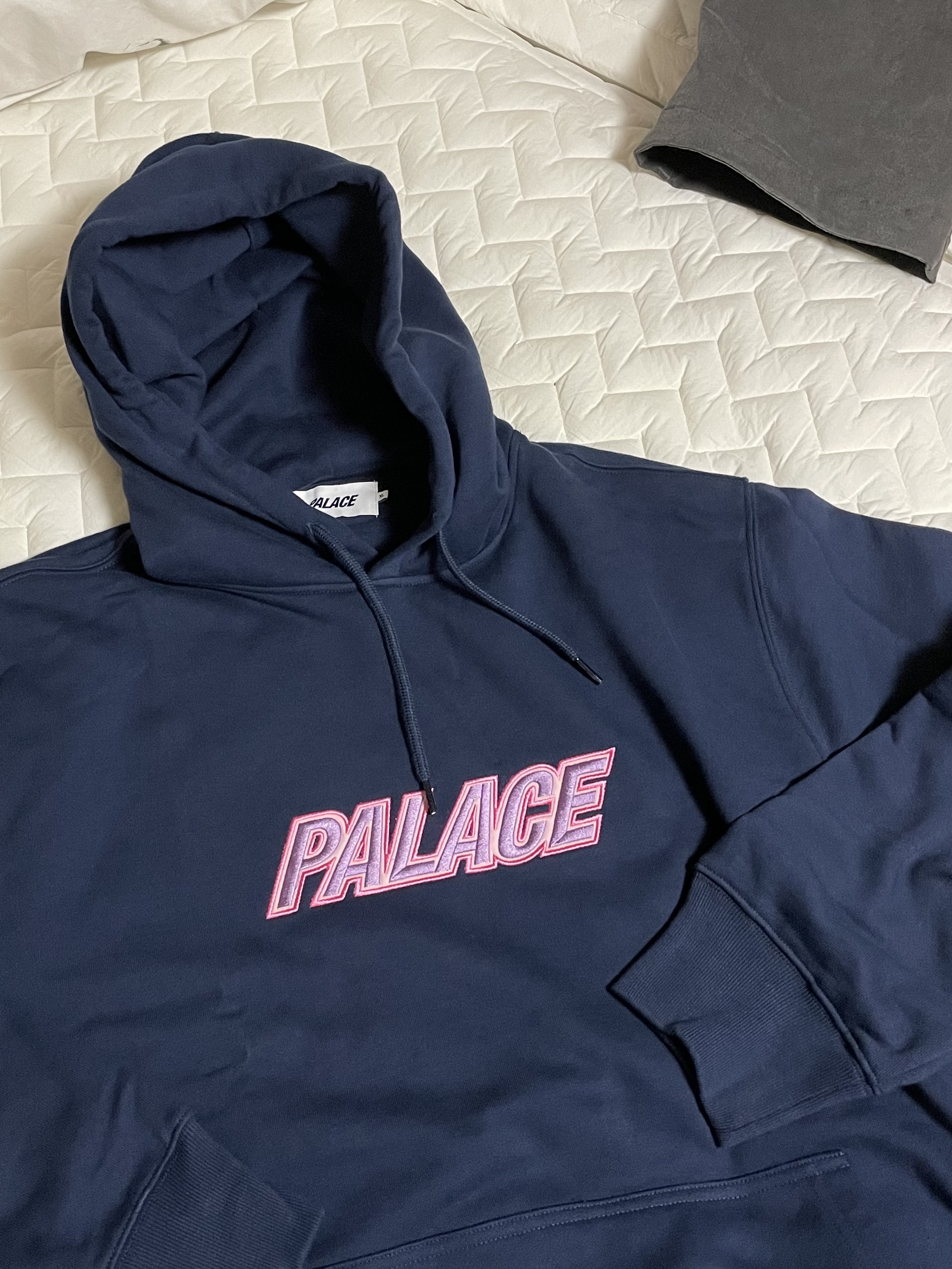 Palace Font Hood Navy - 24FW 착용 스타일