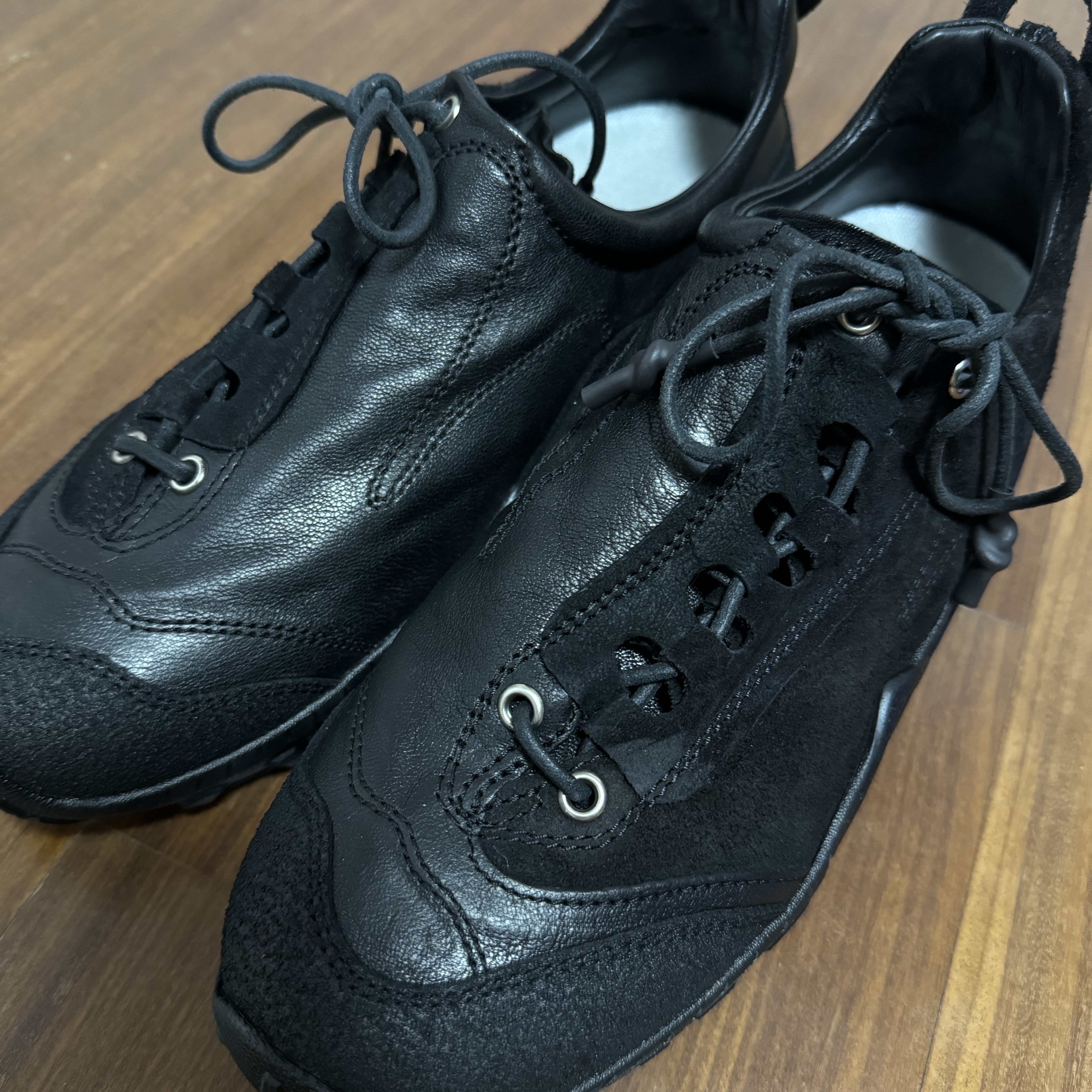 Our Legacy Gabe Stealth Black Leather 착용 스타일