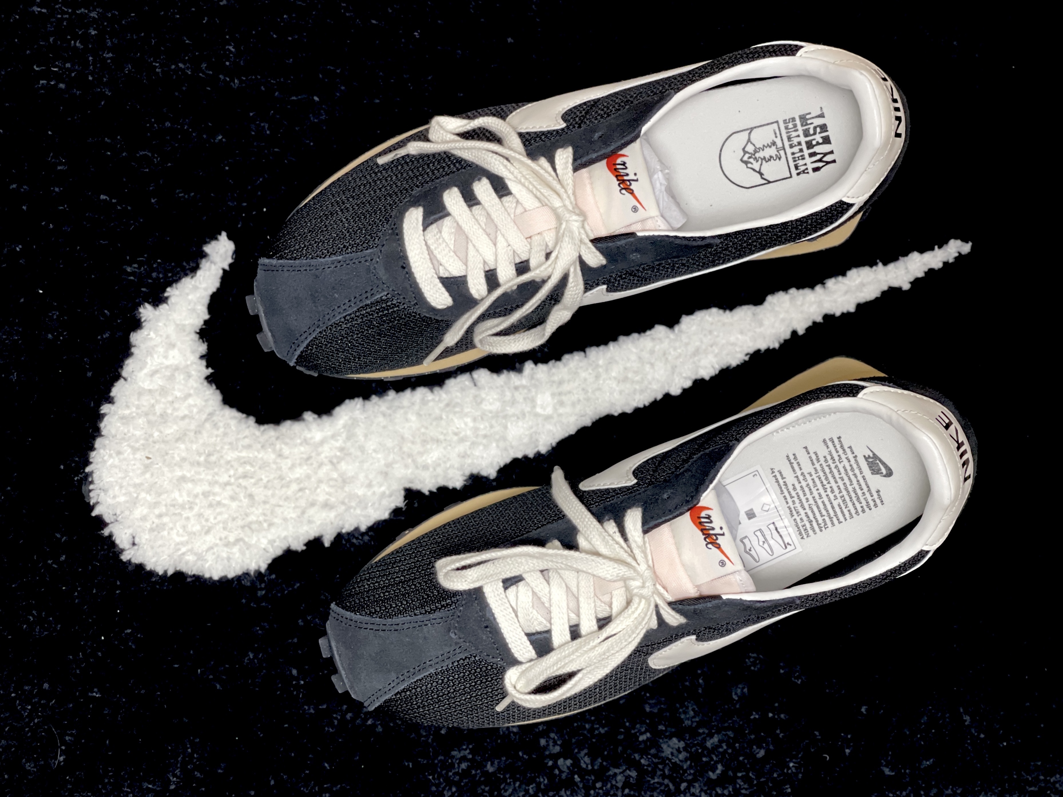 Nike LD-1000 SP Black and Sail 착용 스타일 - 1