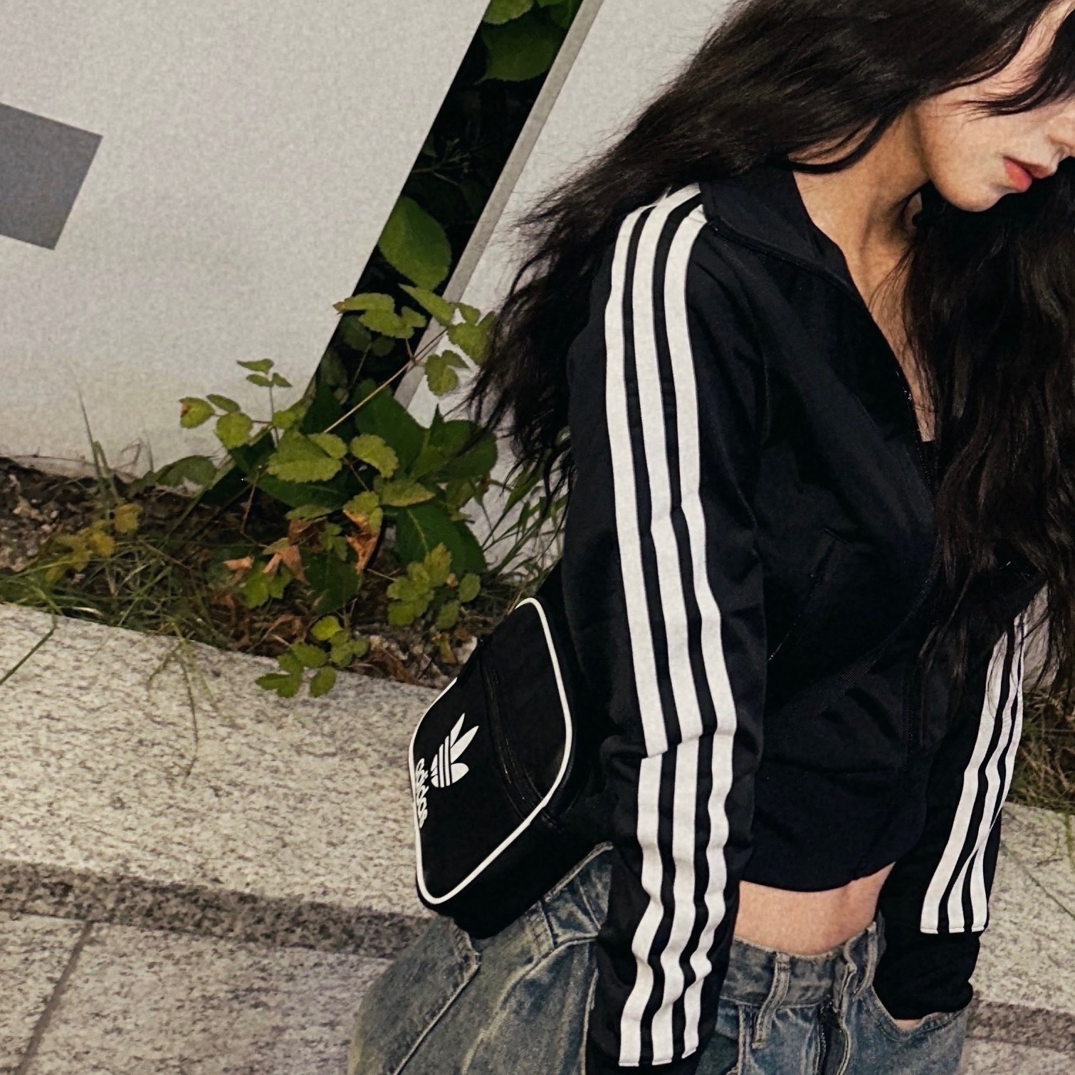 (W) Adidas Adicolor Classic Firebird Track Top Black - KR Sizing 착용 스타일 - 3