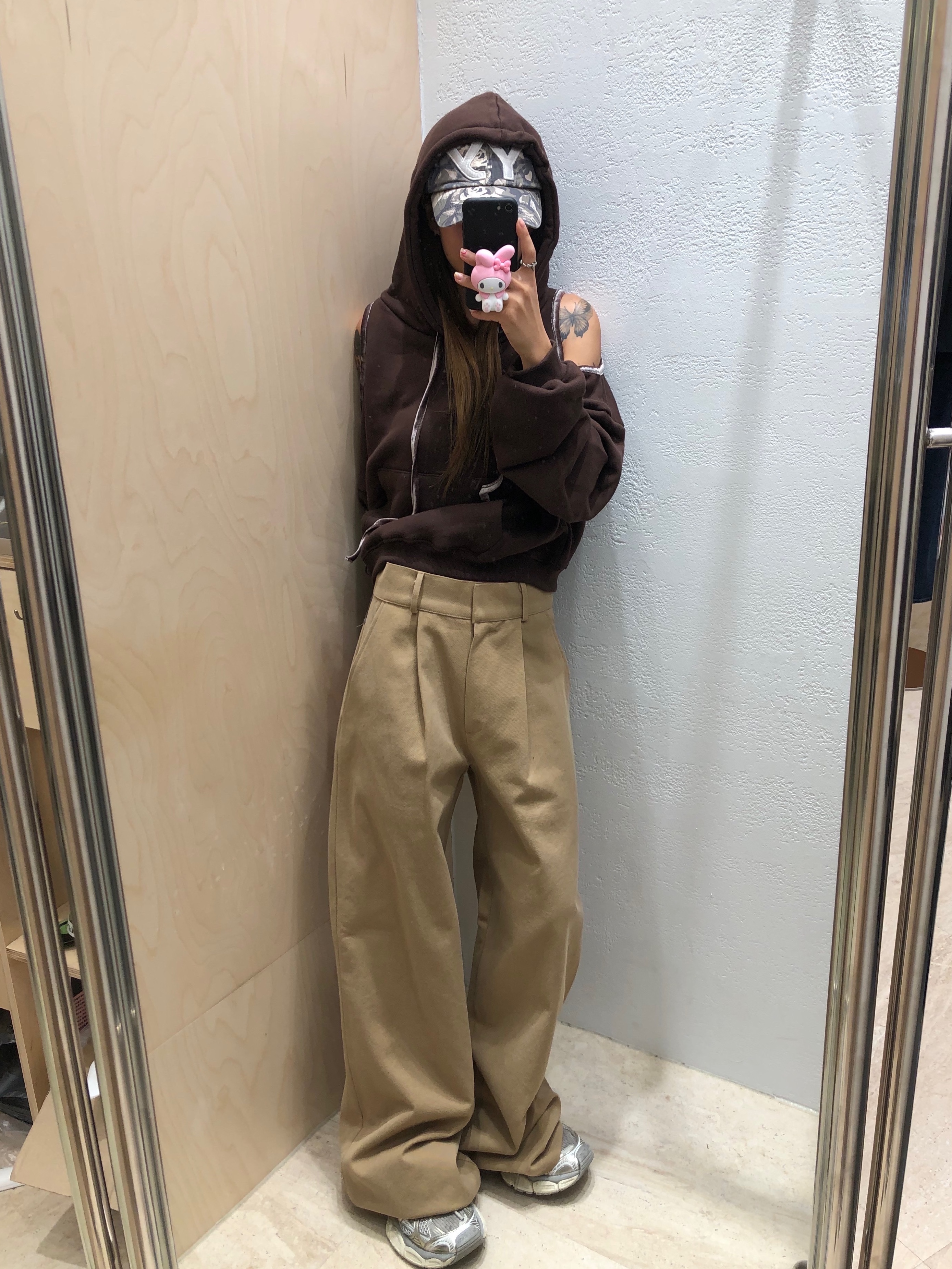 Balenciaga 3XL Sneakers Light Beige, Open Yy Camo Ball Cap Khaki 착용 스타일