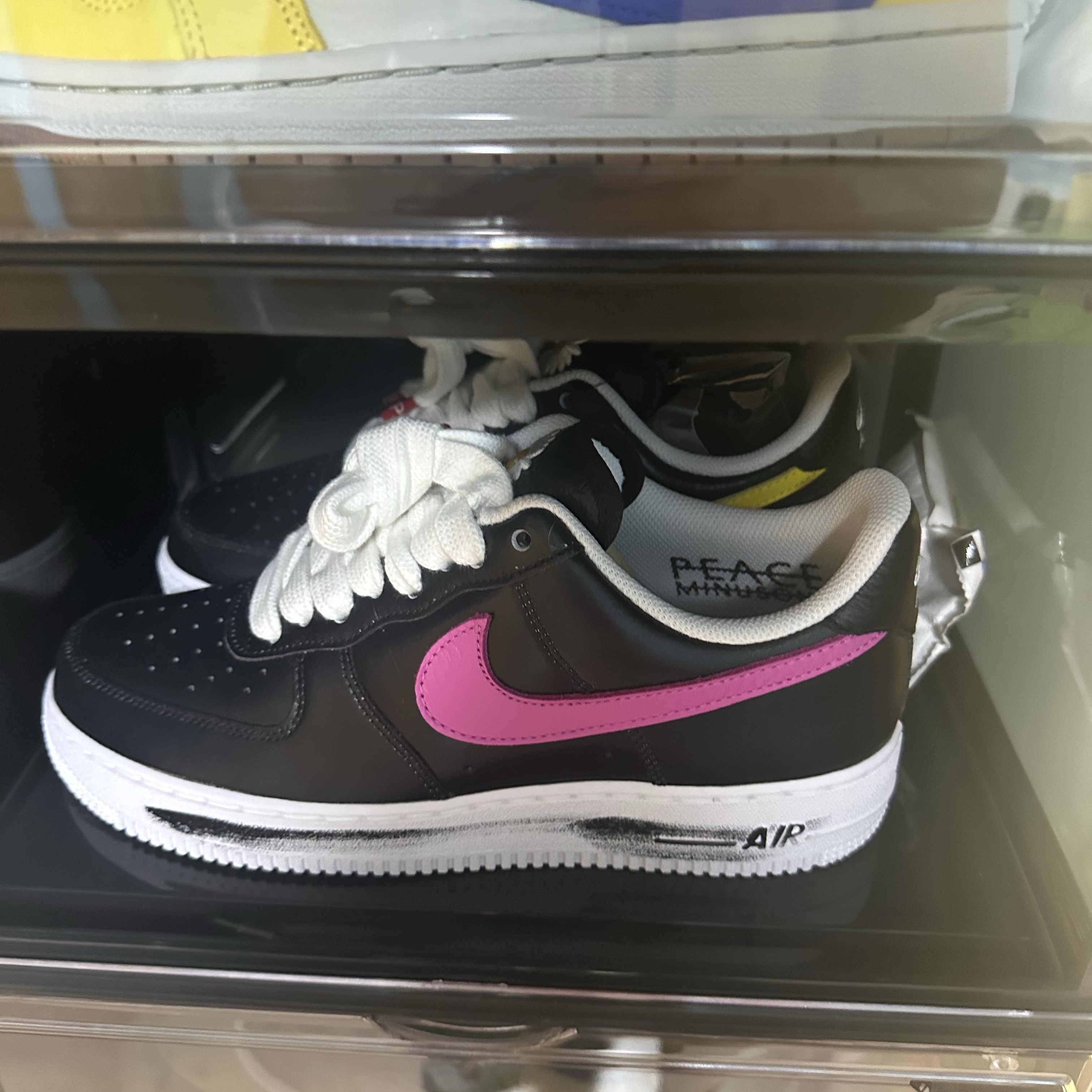 Nike x Peaceminusone Air Force 1 Low Para-Noise 3.0 Black and Multicolor 착용 스타일