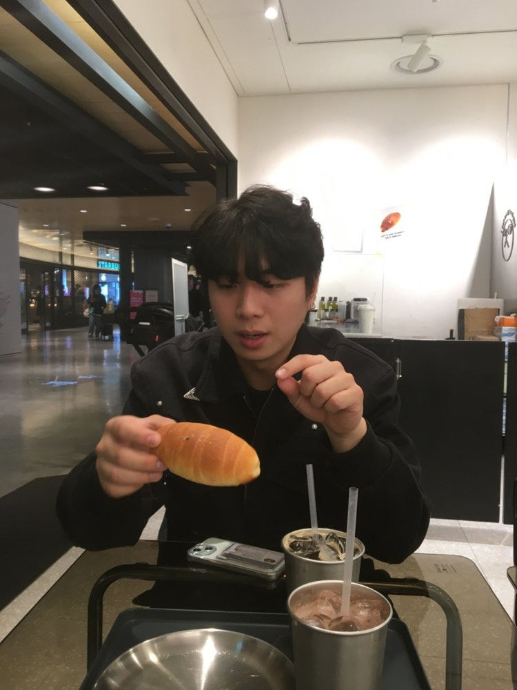 KREAM 프로필 이미지