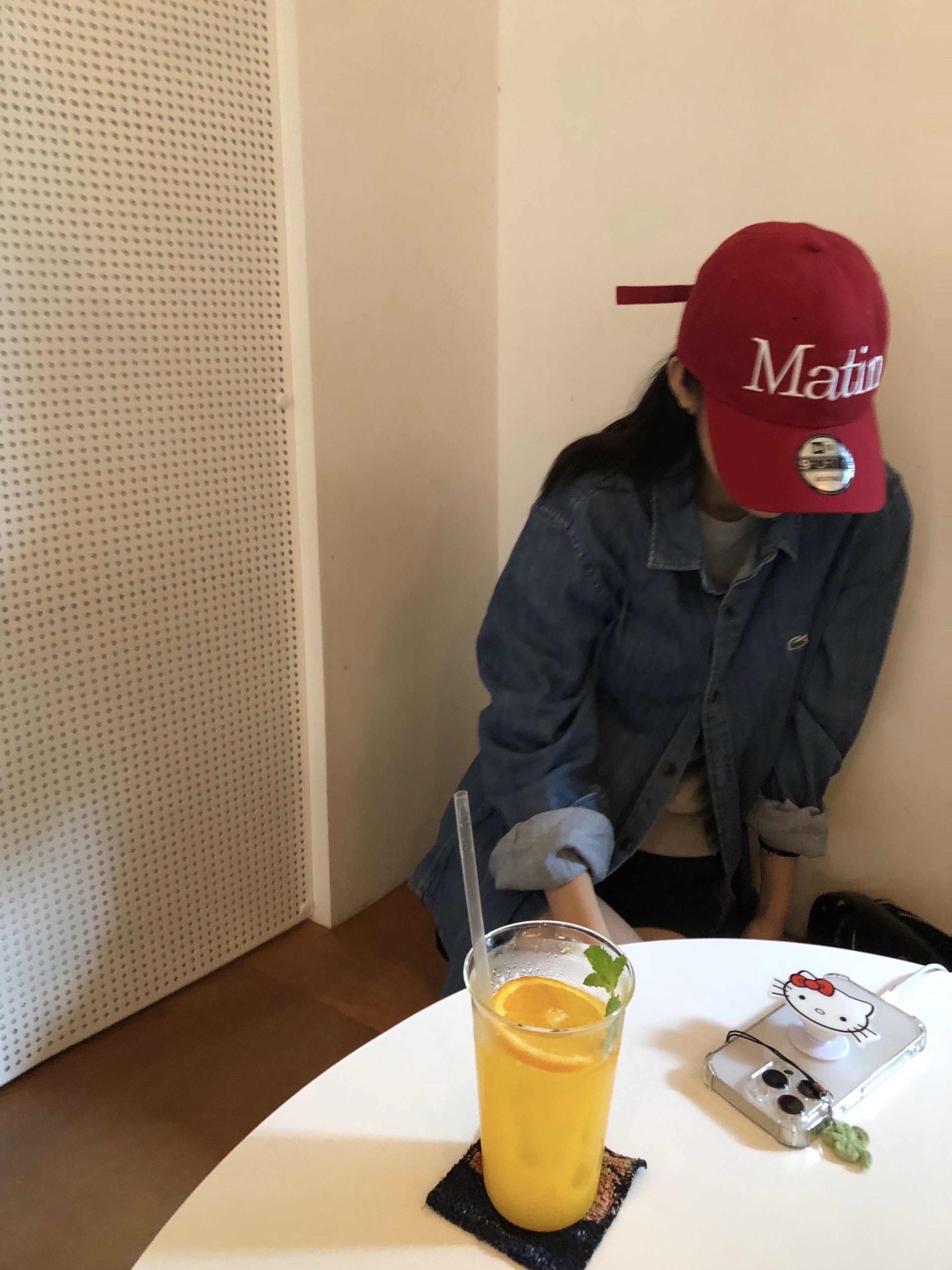 New Era x Matin Kim Basic Unstructured Ball Cap Red, Onitsuka Tiger Mexico 66 SD Yellow Black 착용 스타일 - 2