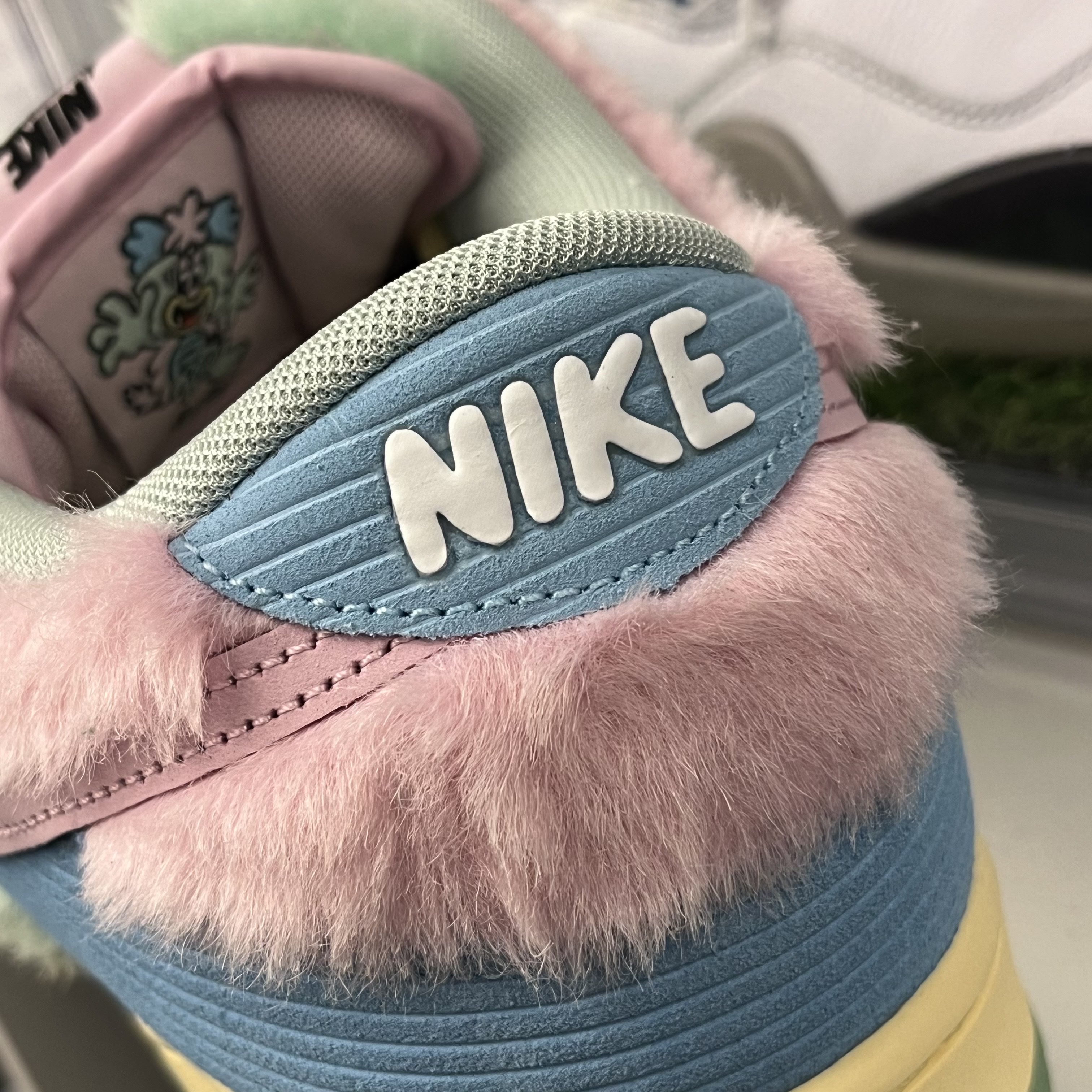 Nike x Verdy SB Dunk Low Pro Blue Gaze and Enamel Green 착용 스타일 - 3