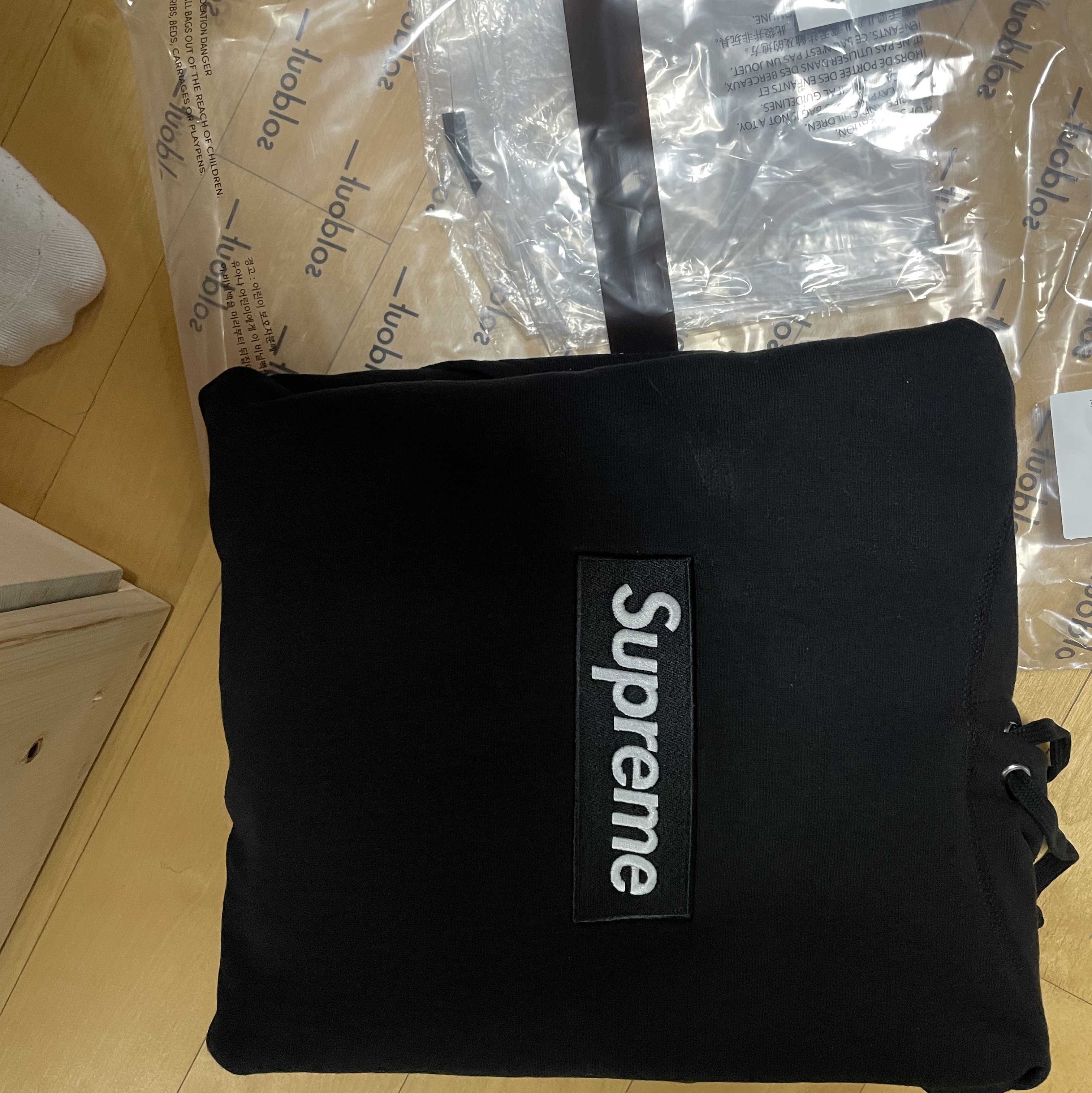 Supreme Box Logo Hooded Sweatshirt Black - 23FW 착용 스타일