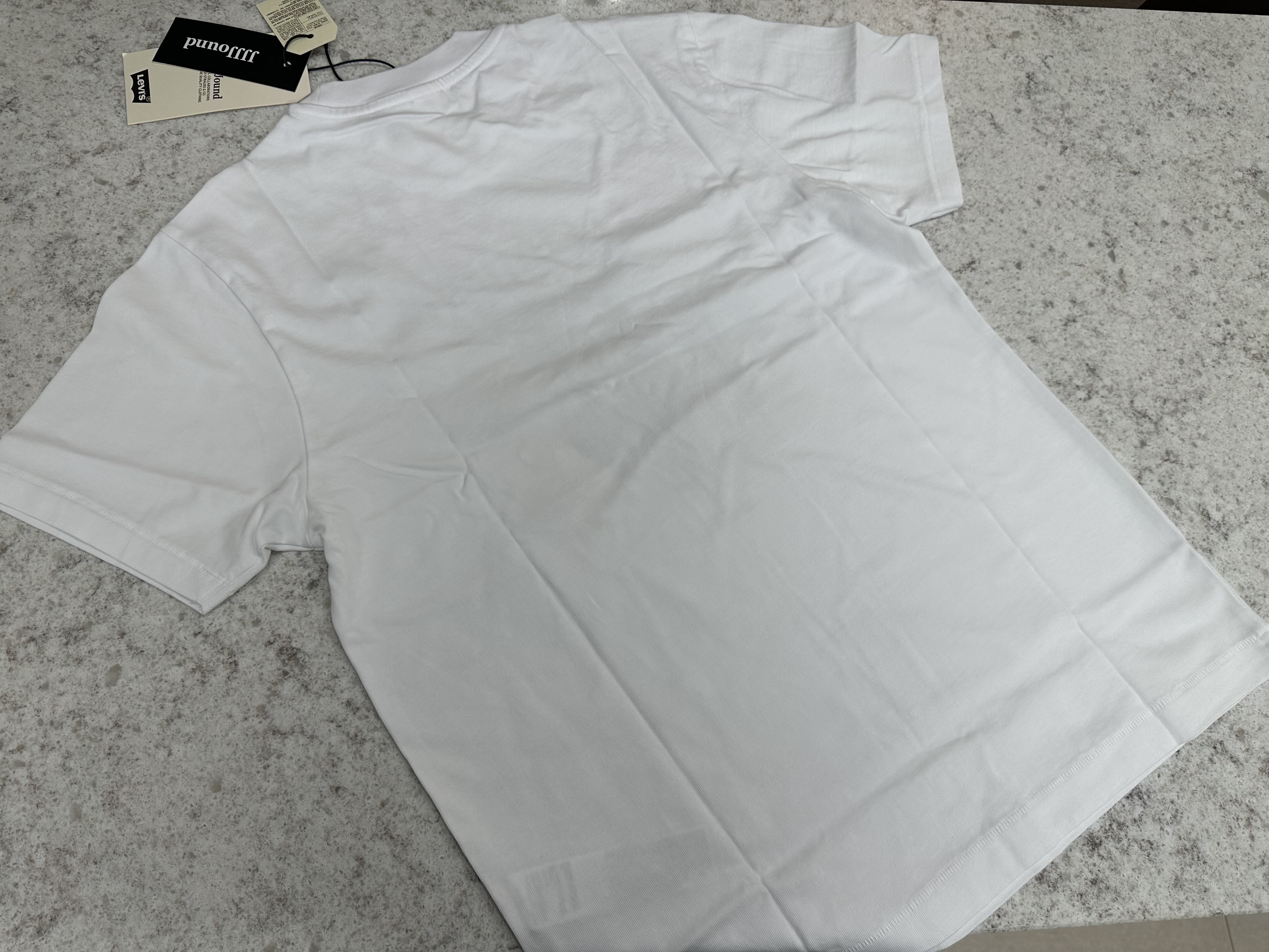 Levi's x JJJJound Graphic T-Shirt White 착용 스타일 - 3