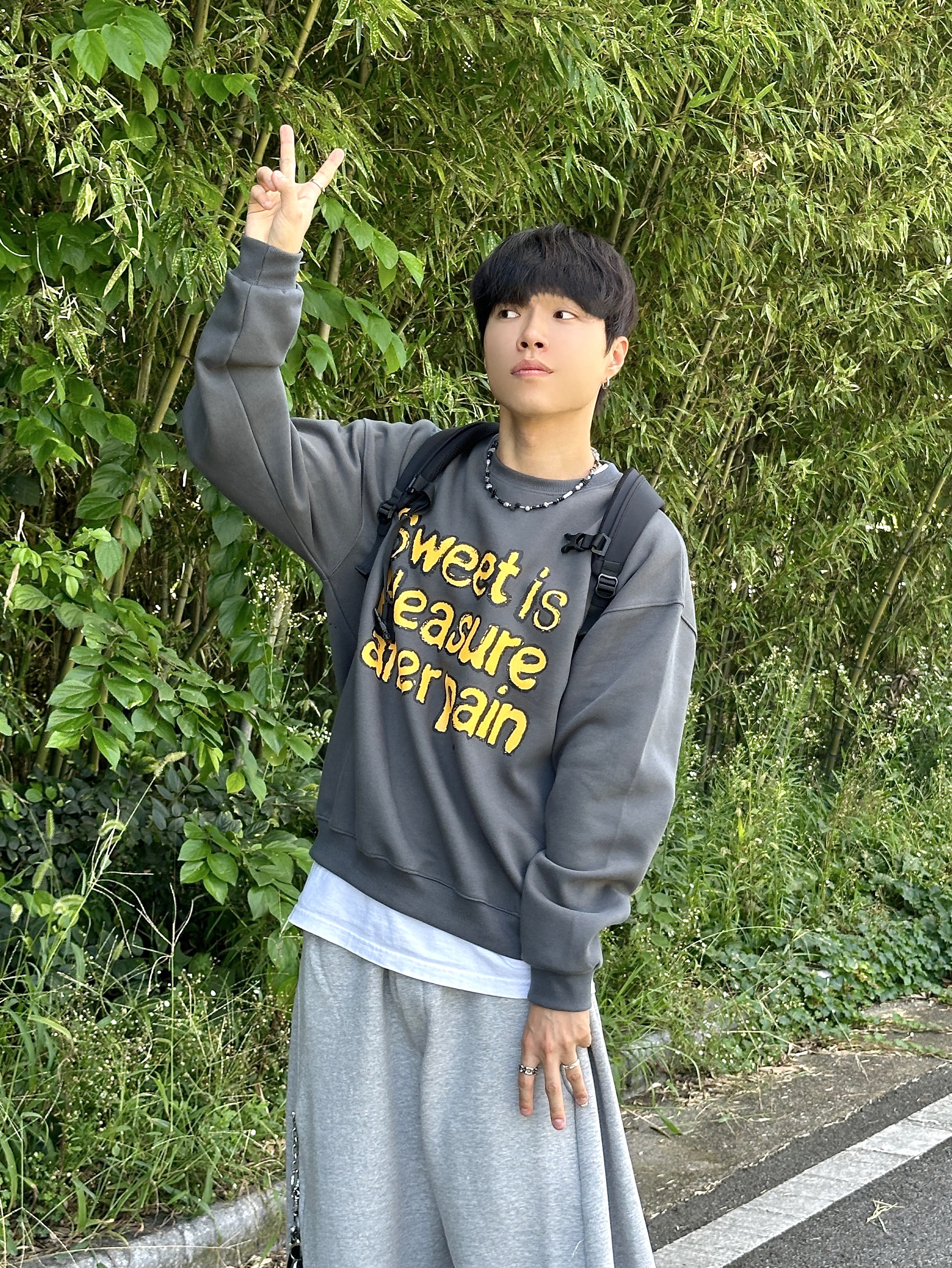 Balenciaga 3XL Sneakers Light Beige 착용 스타일 - 2