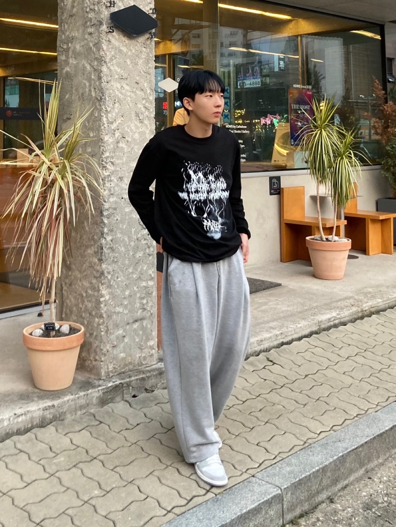 (W) Jordan 1 Low White Wolf Grey 착용 스타일 - 3