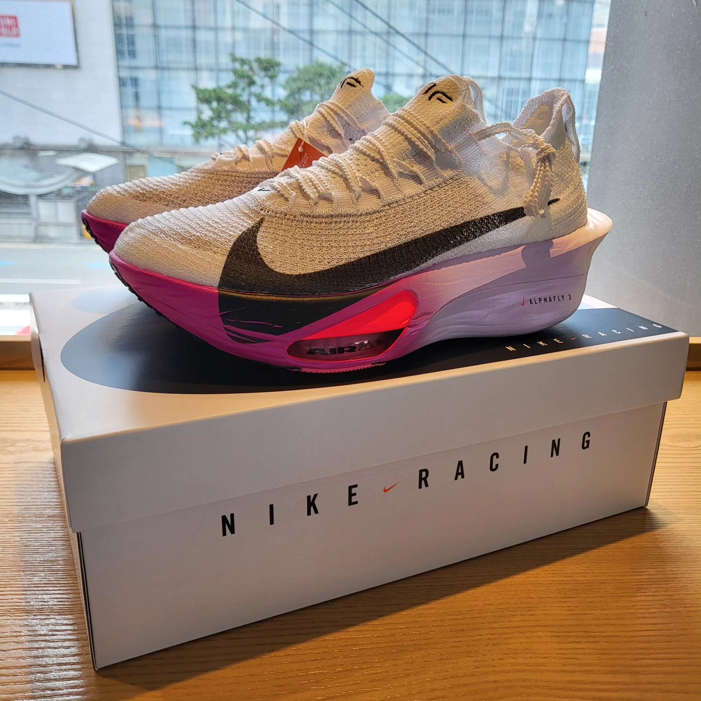 Nike Air Zoom Alphafly Next% 3 Hyper Pink 착용 스타일 - 1