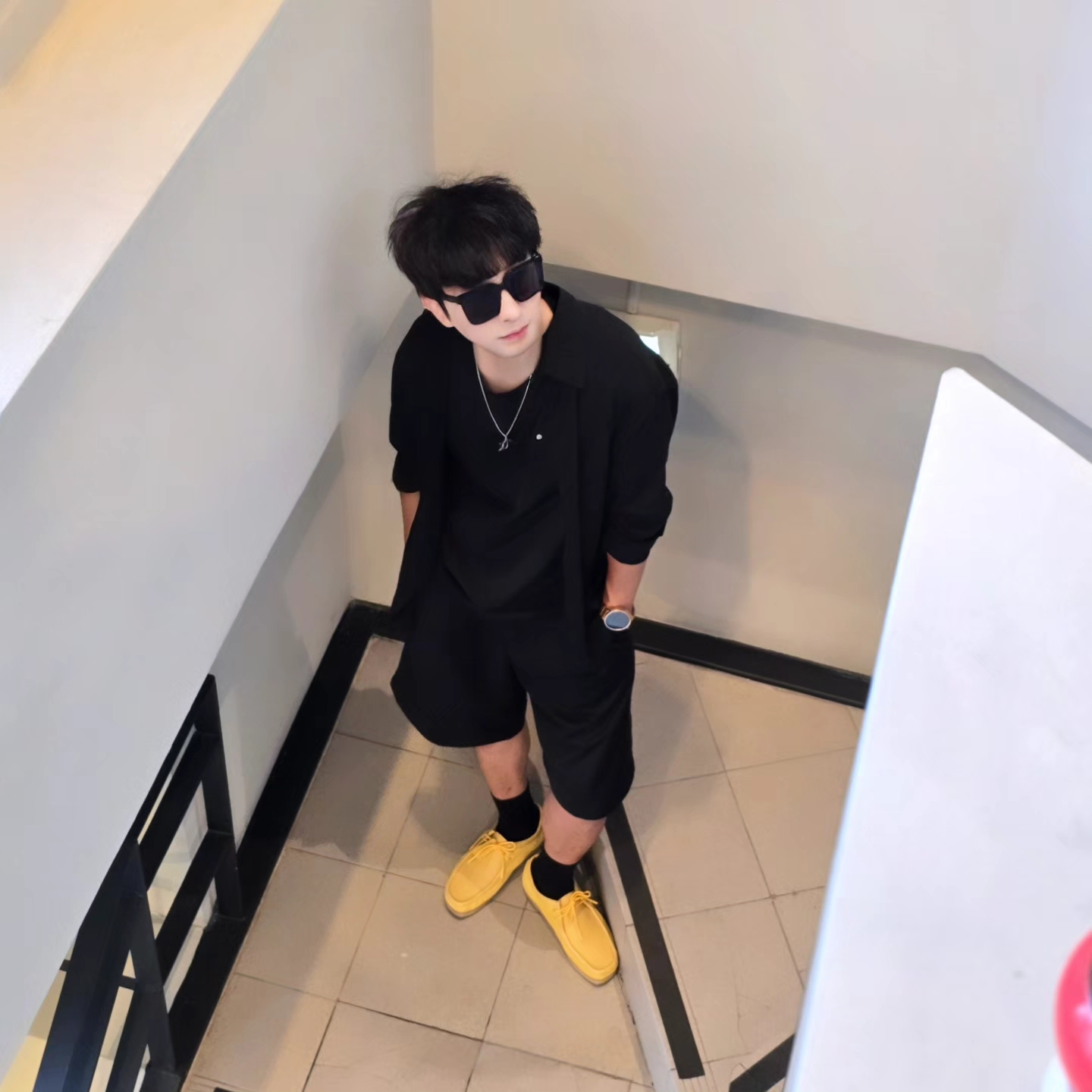 Samsung Galaxy Watch6 44mm LTE Silver (Korean Ver.), Clarks Wallabee Yellow Suede 착용 스타일 - 1